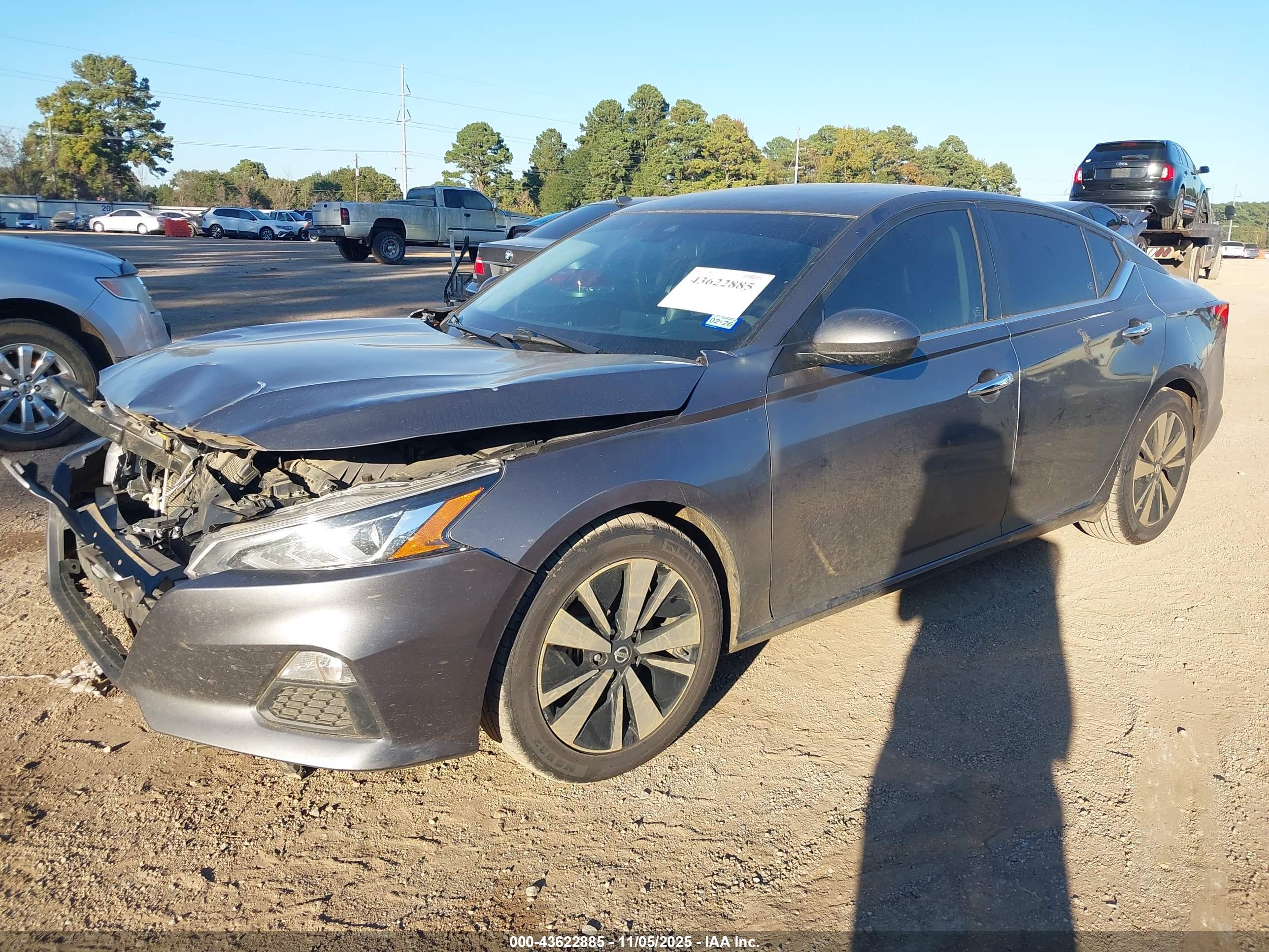 NISSAN ALTIMA image 2