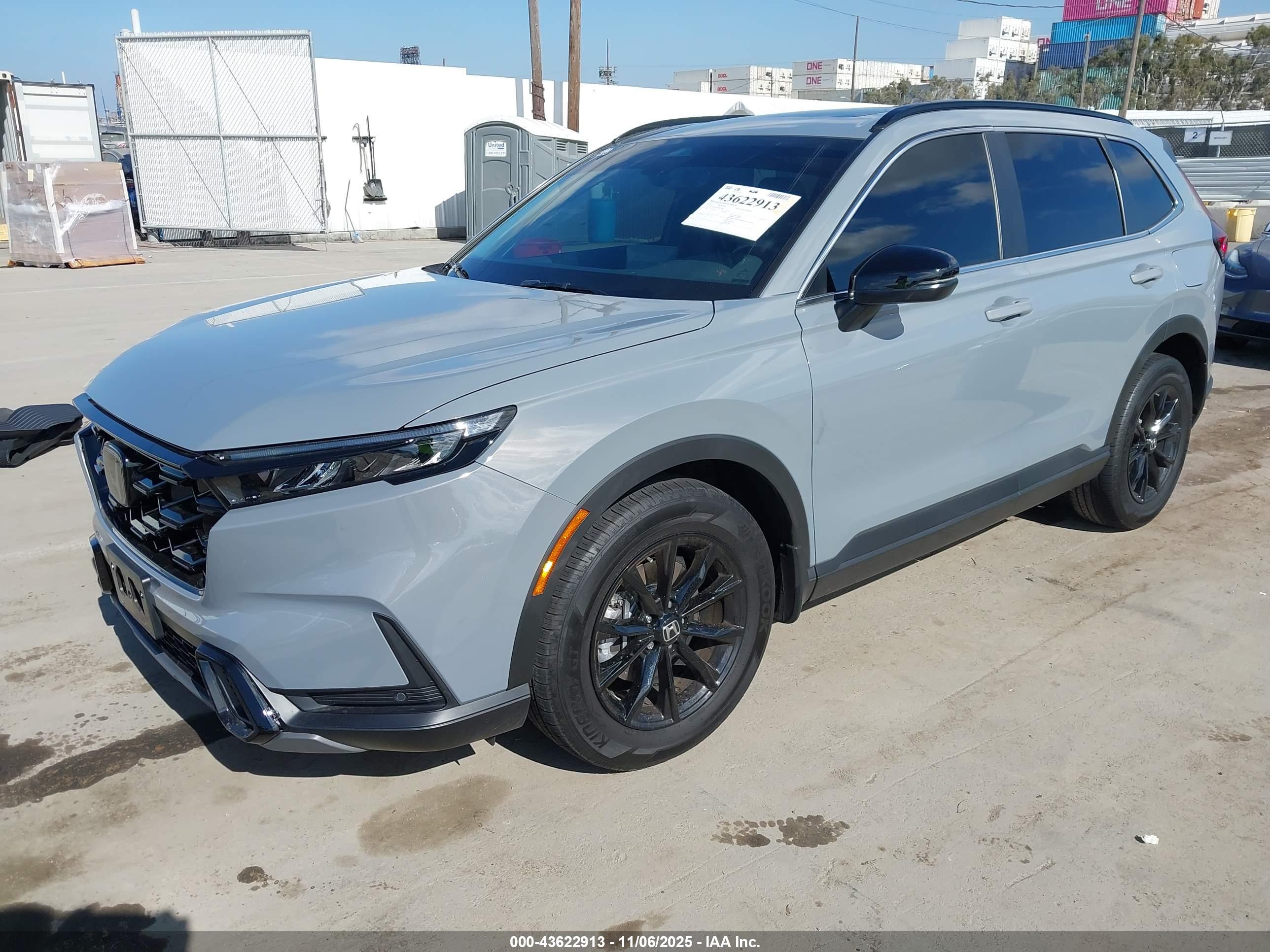HONDA CR-V image 2