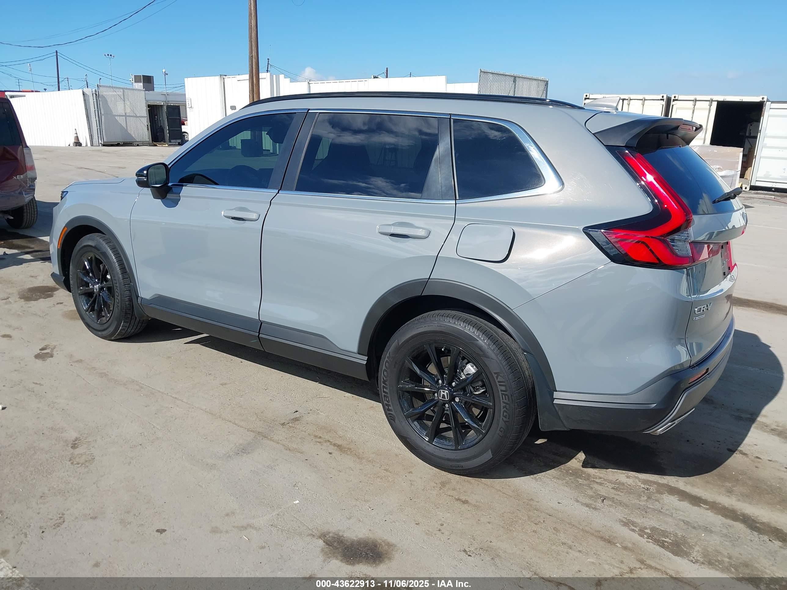 HONDA CR-V image 3