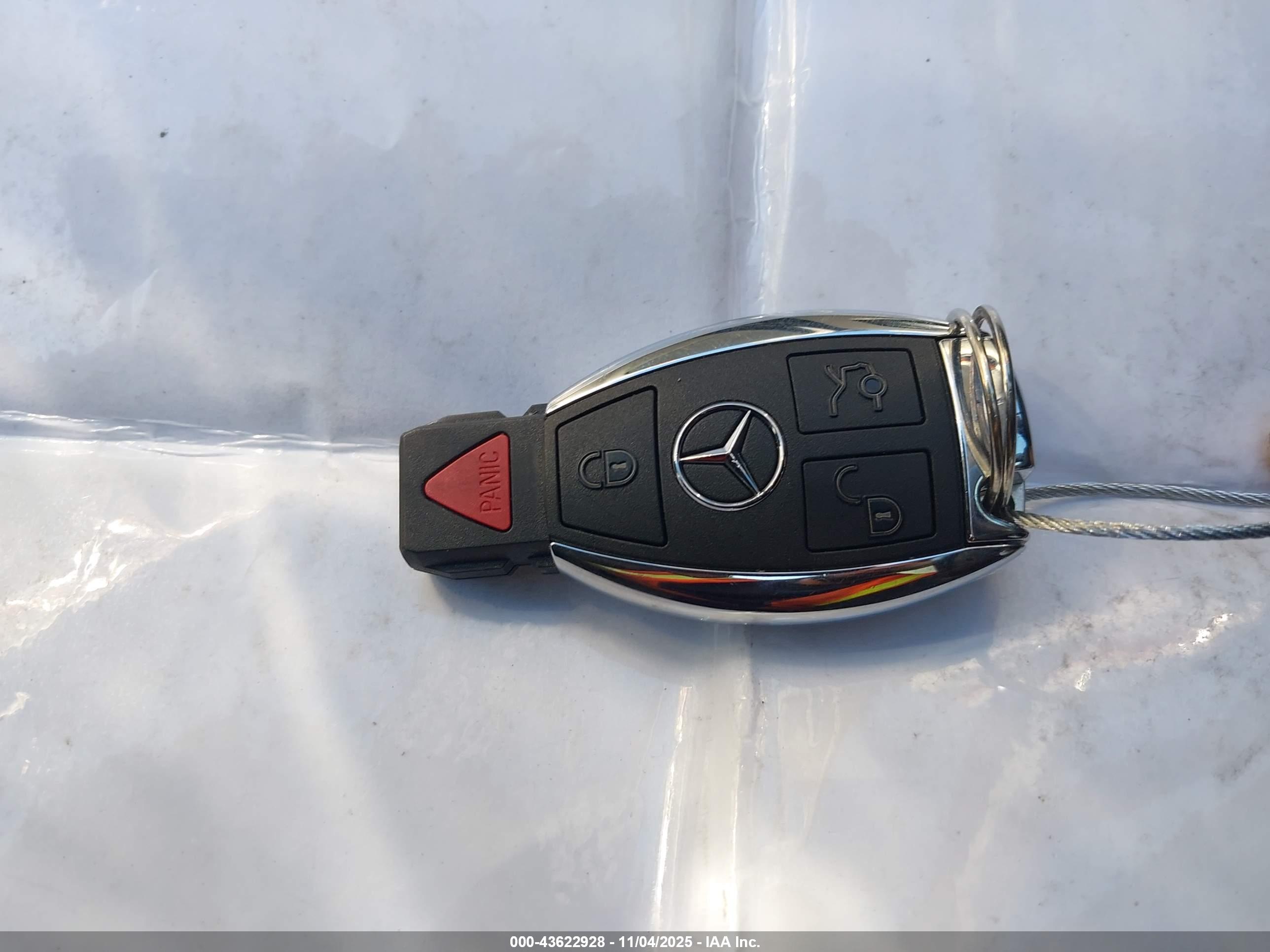 MERCEDES-BENZ E image 11