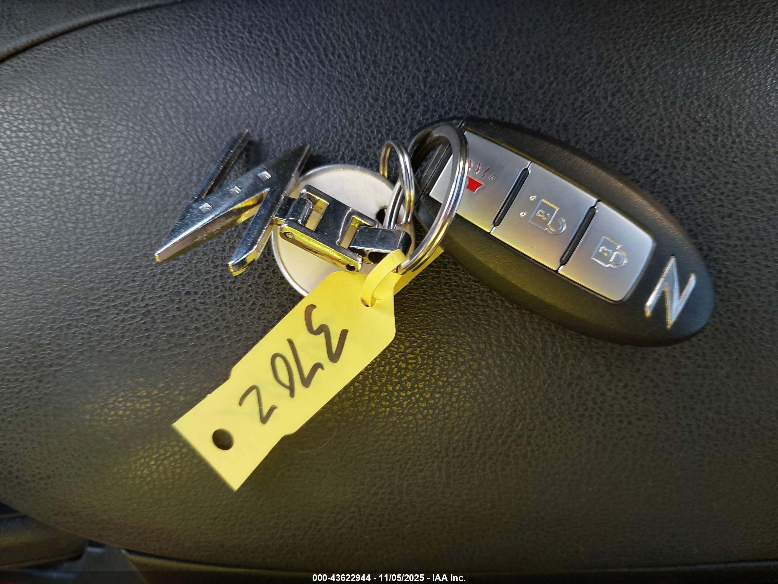 NISSAN 370Z image 11