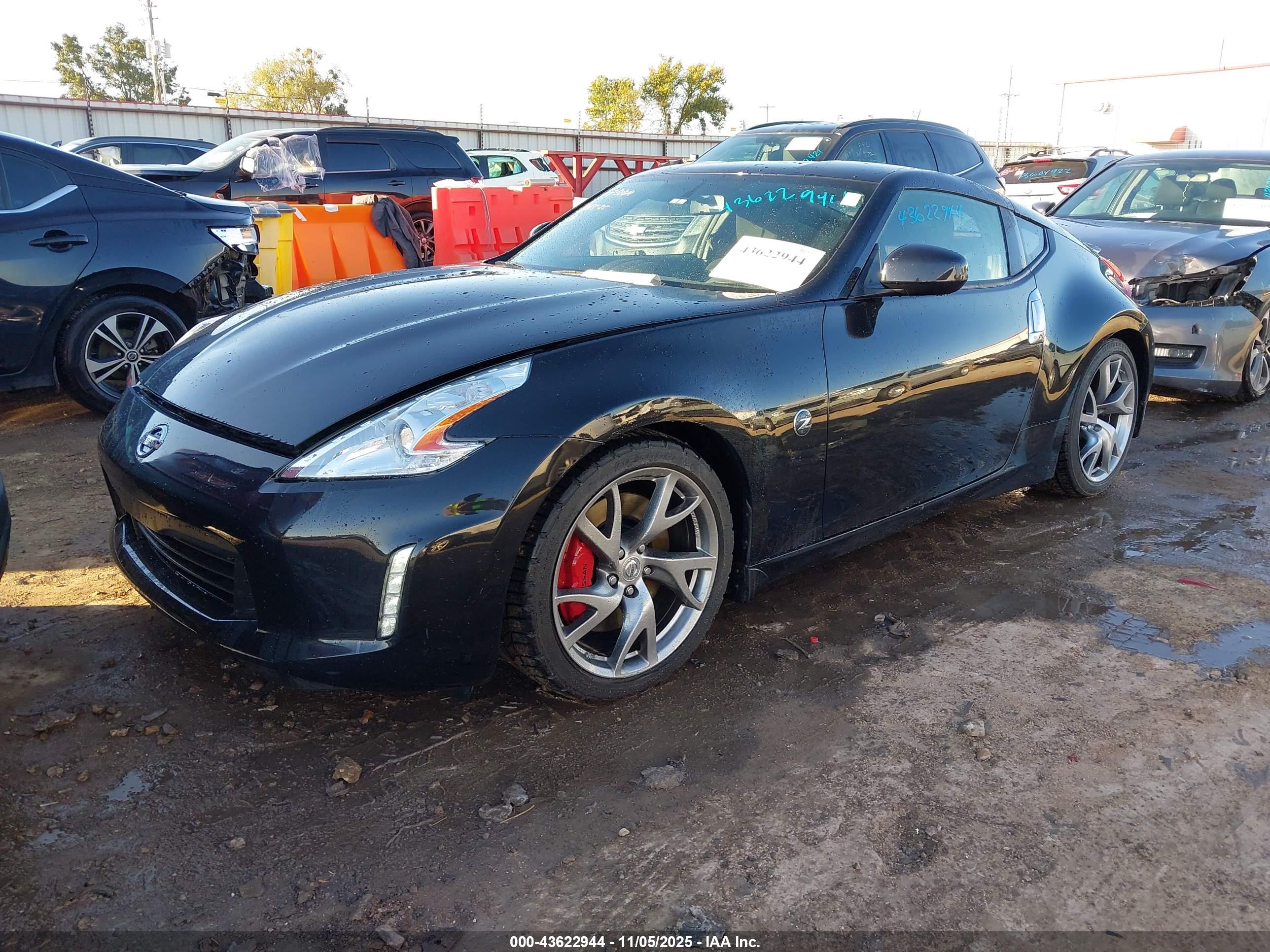 NISSAN 370Z image 2
