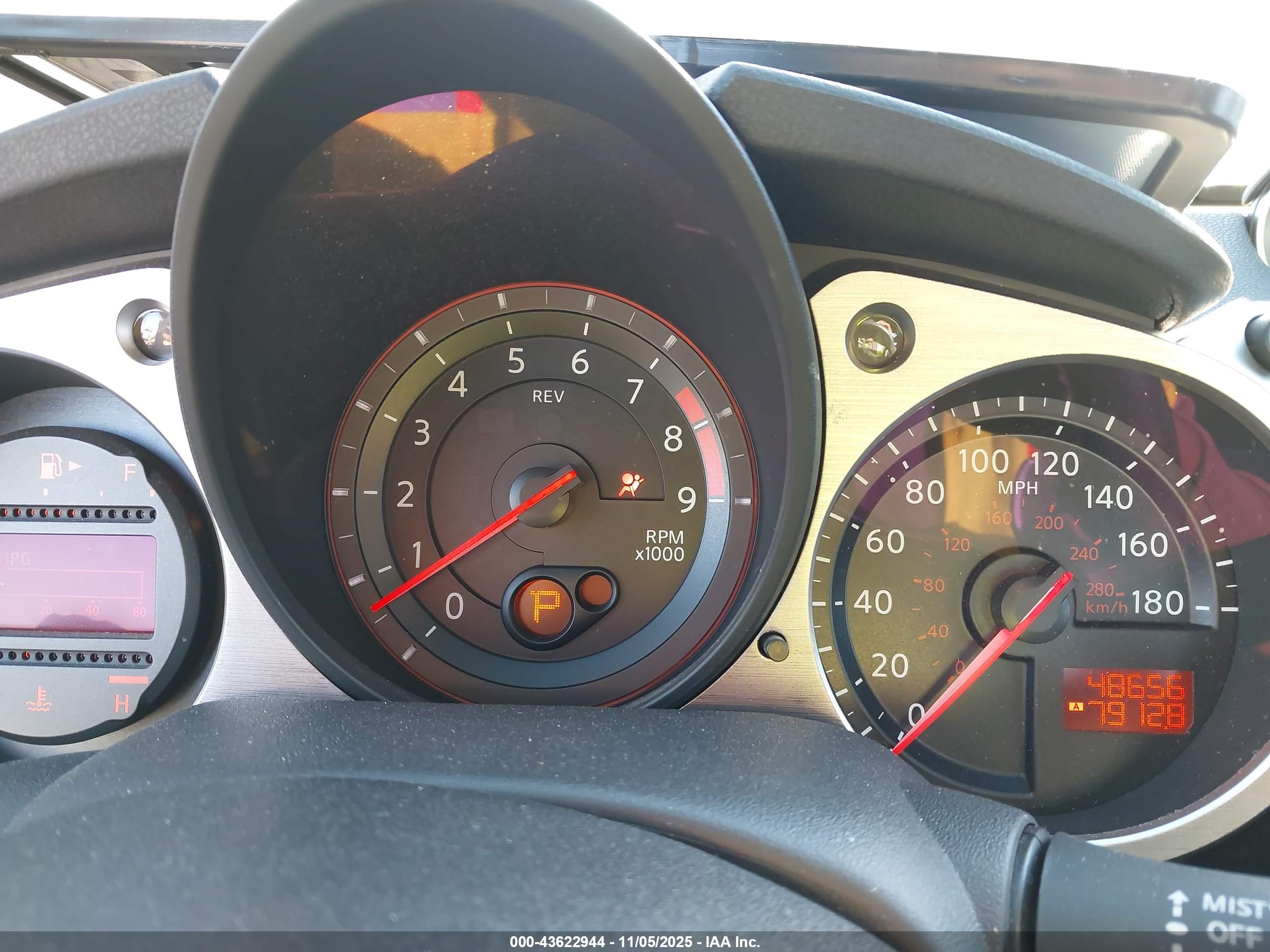 NISSAN 370Z image 7