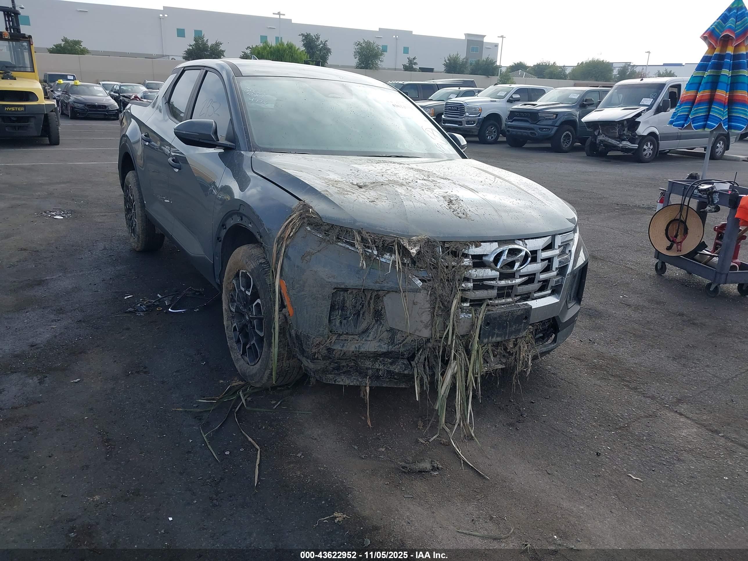 HYUNDAI SANTA image 6