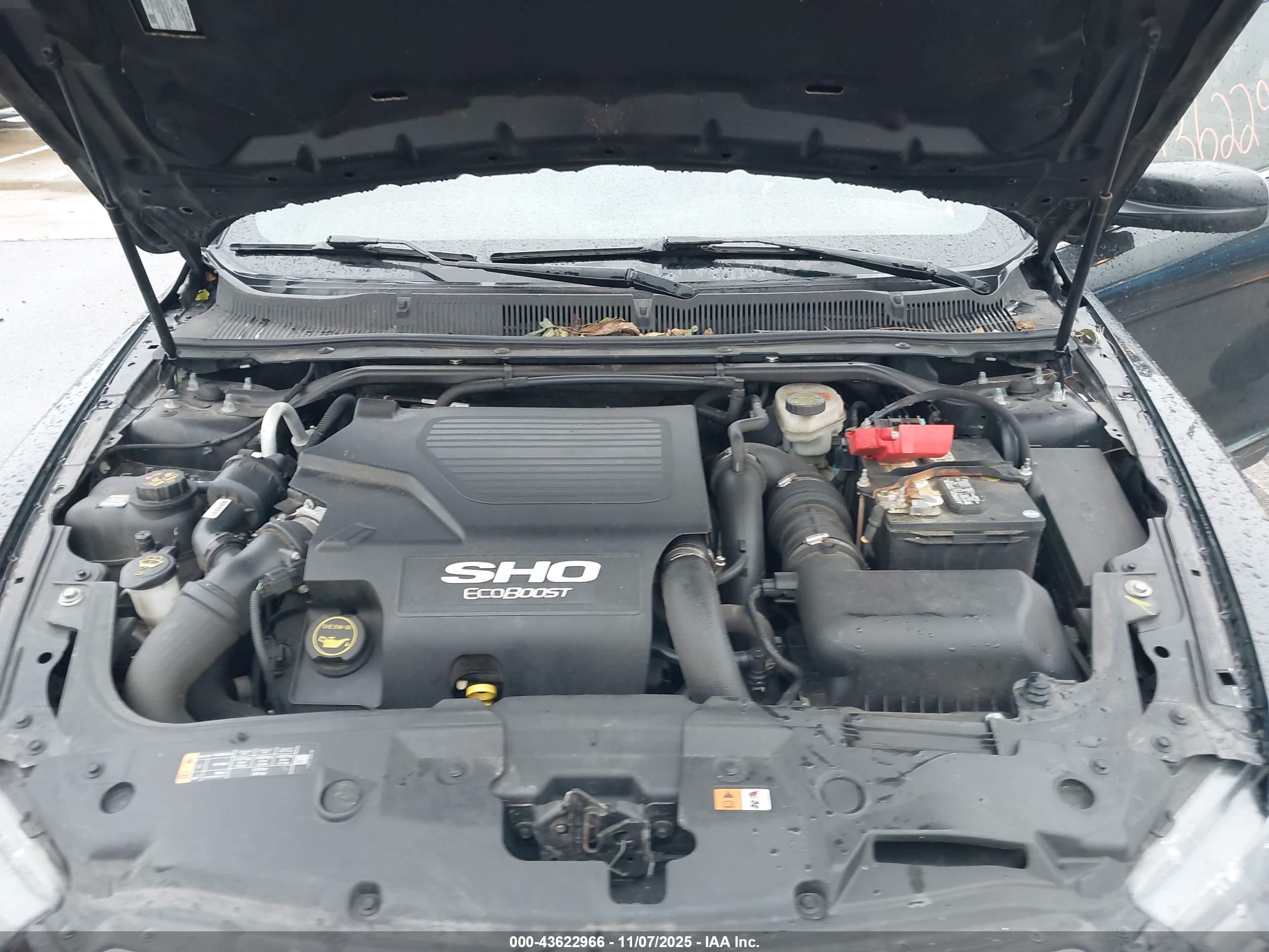 FORD TAURUS image 10