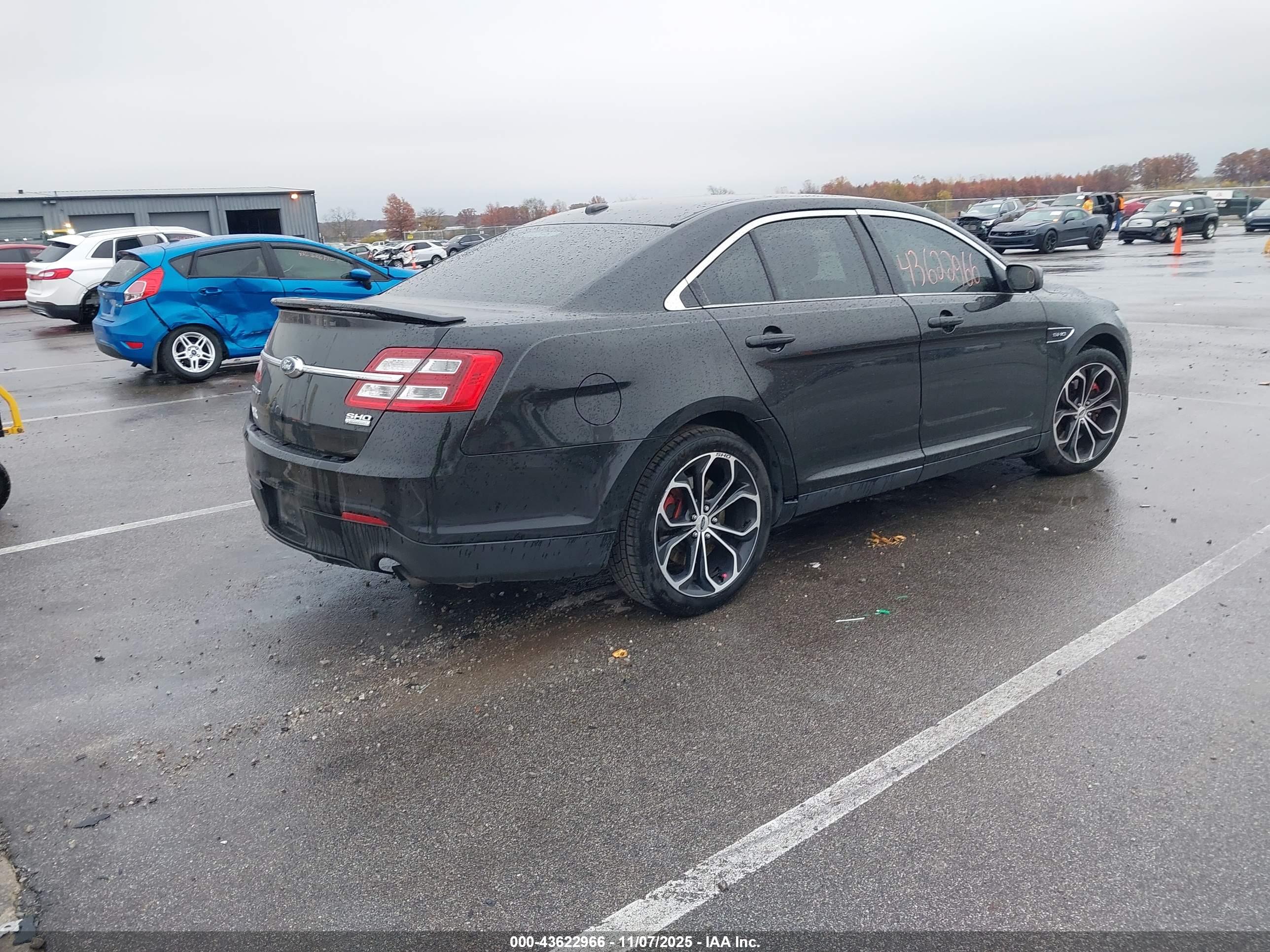 FORD TAURUS image 4