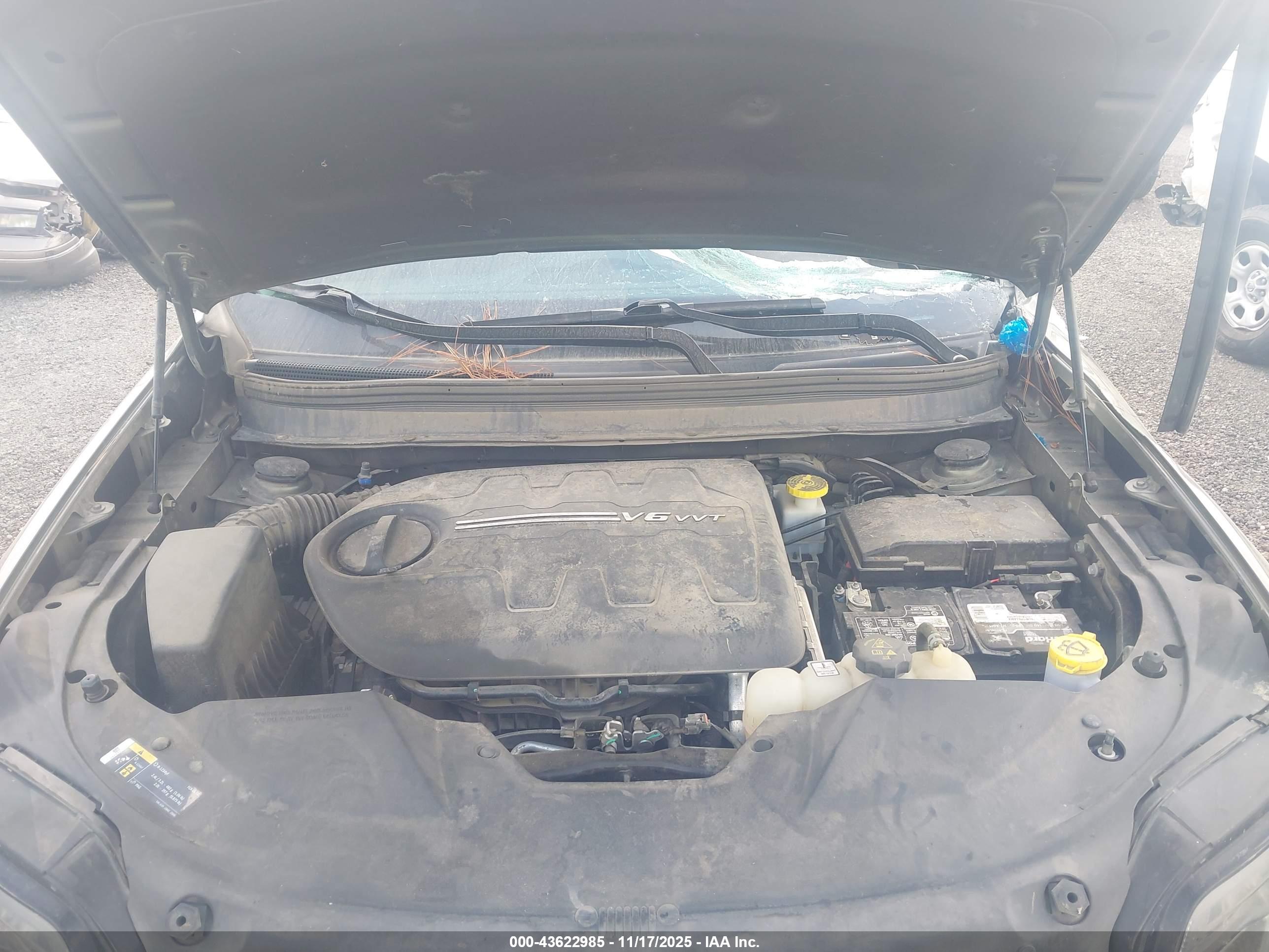 JEEP CHEROKEE image 10