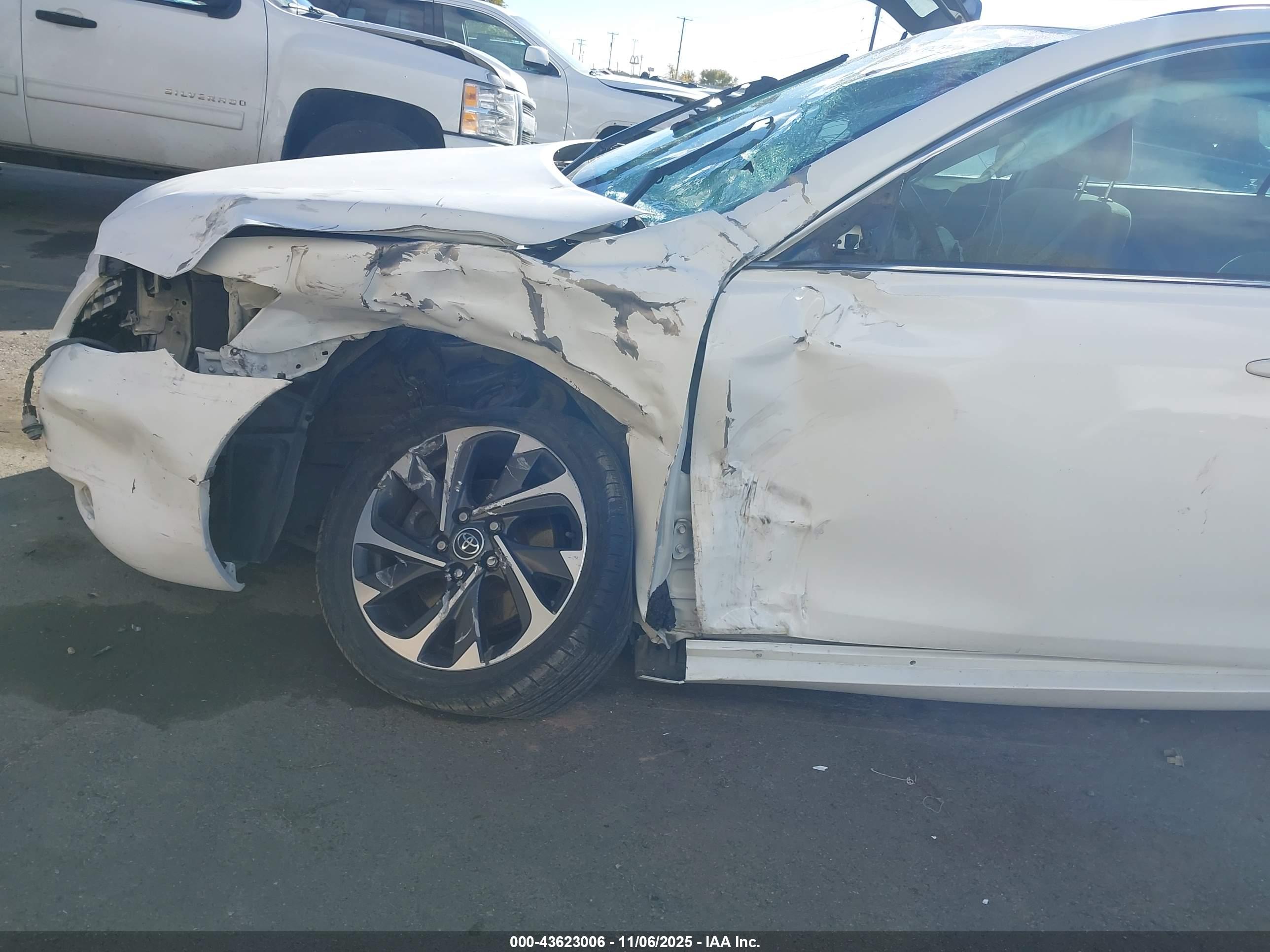 TOYOTA CAMRY image 6