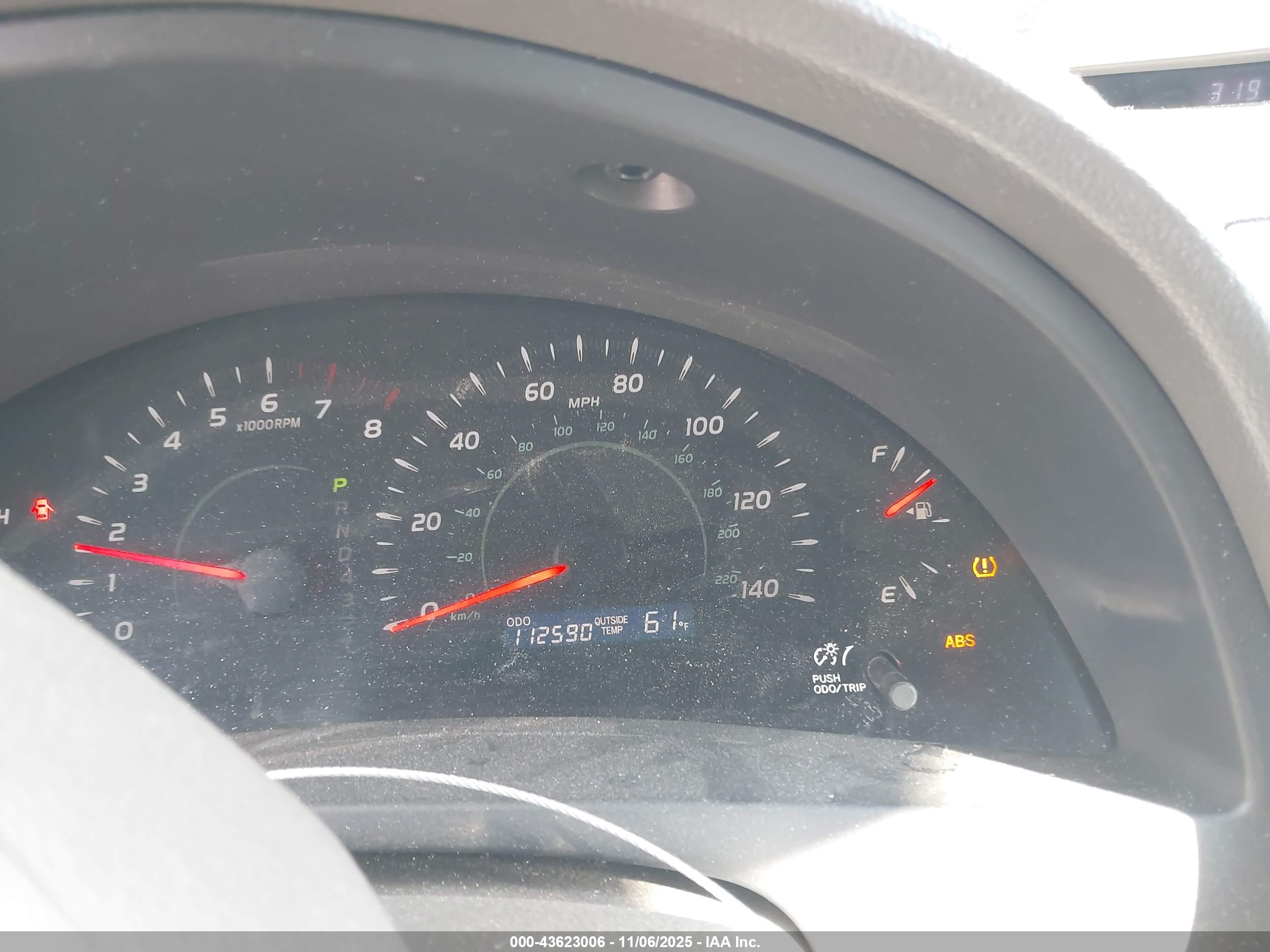 TOYOTA CAMRY image 7