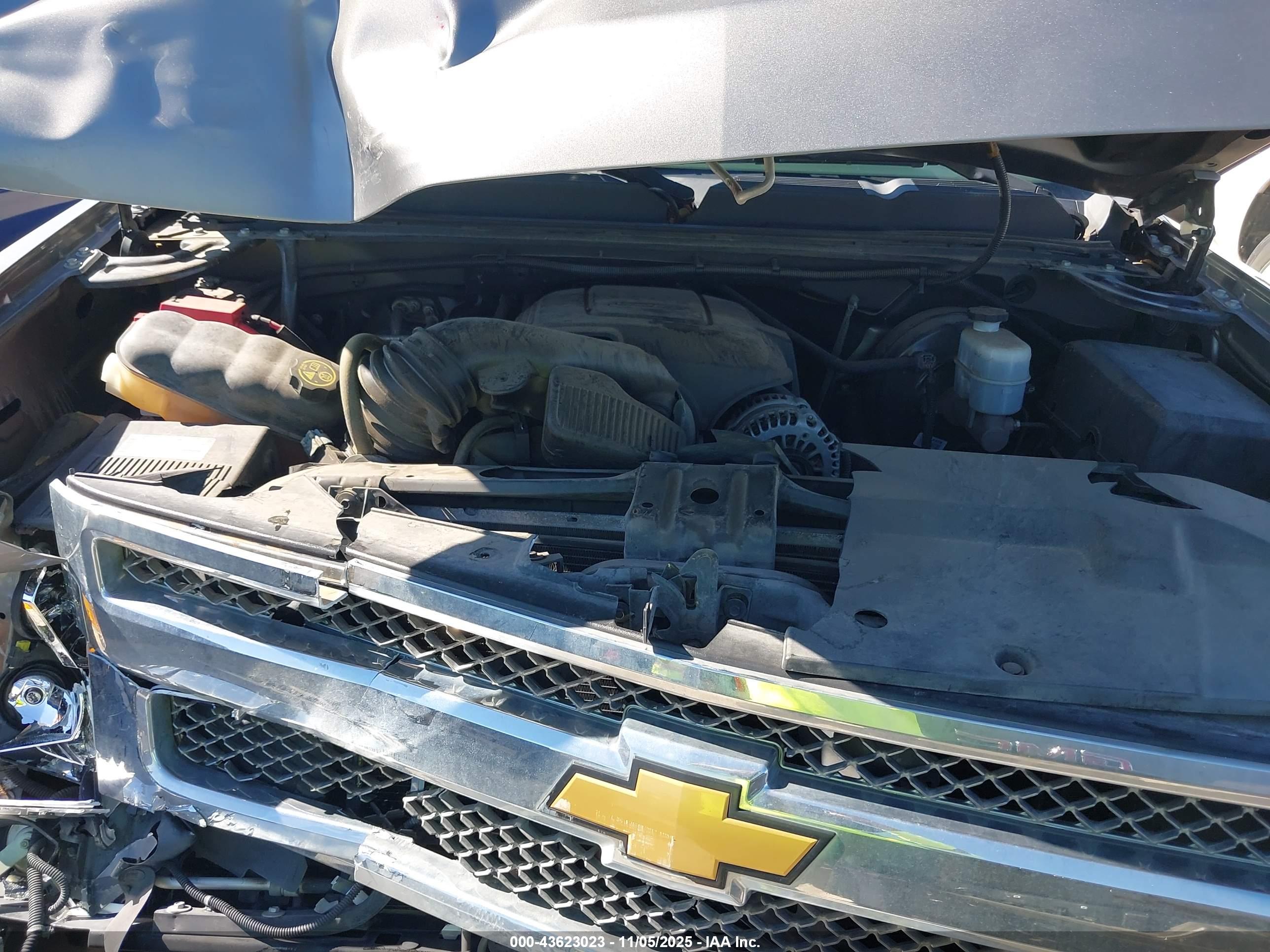 CHEVROLET SILVERADO image 10