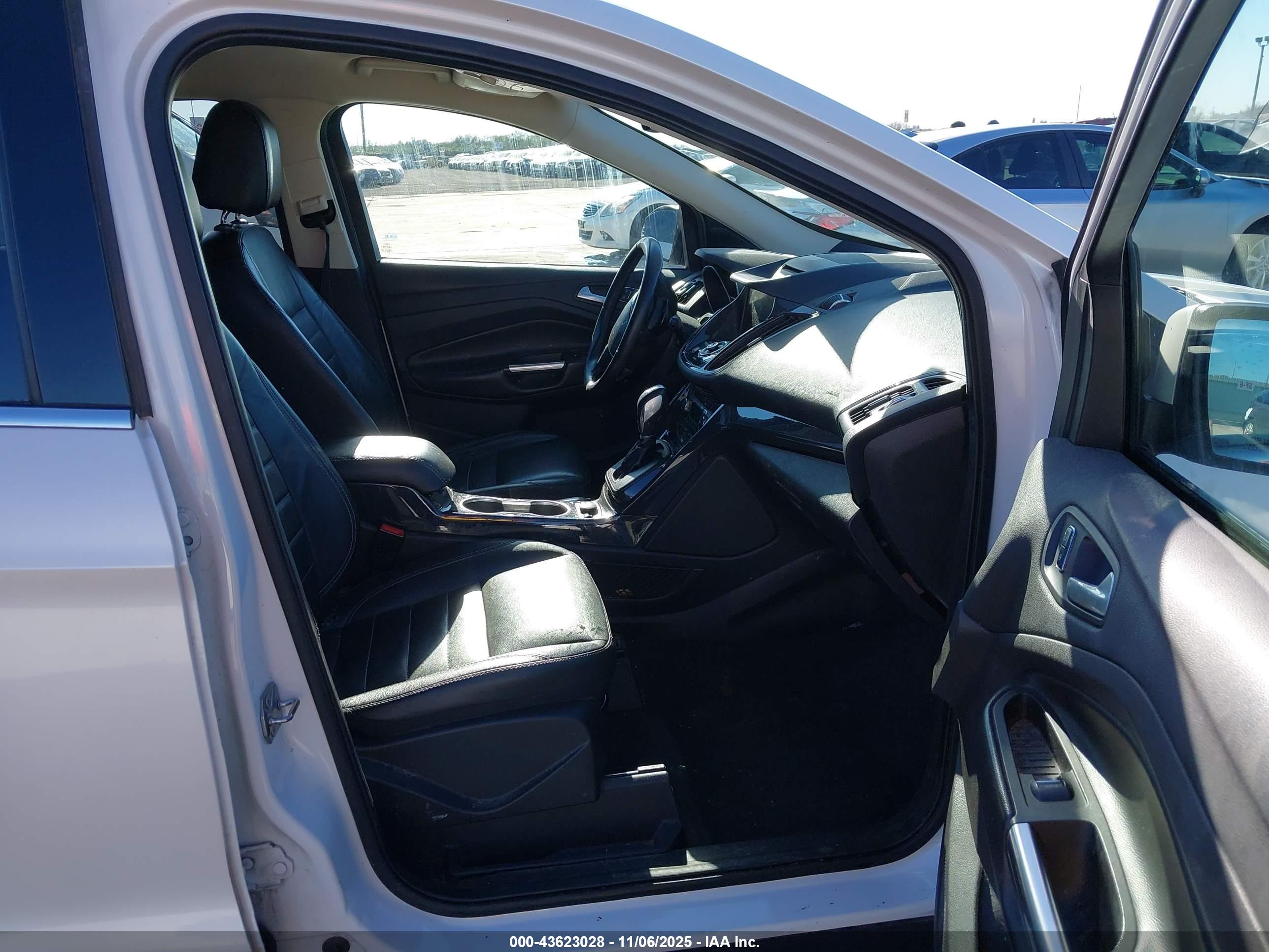 FORD ESCAPE image 5