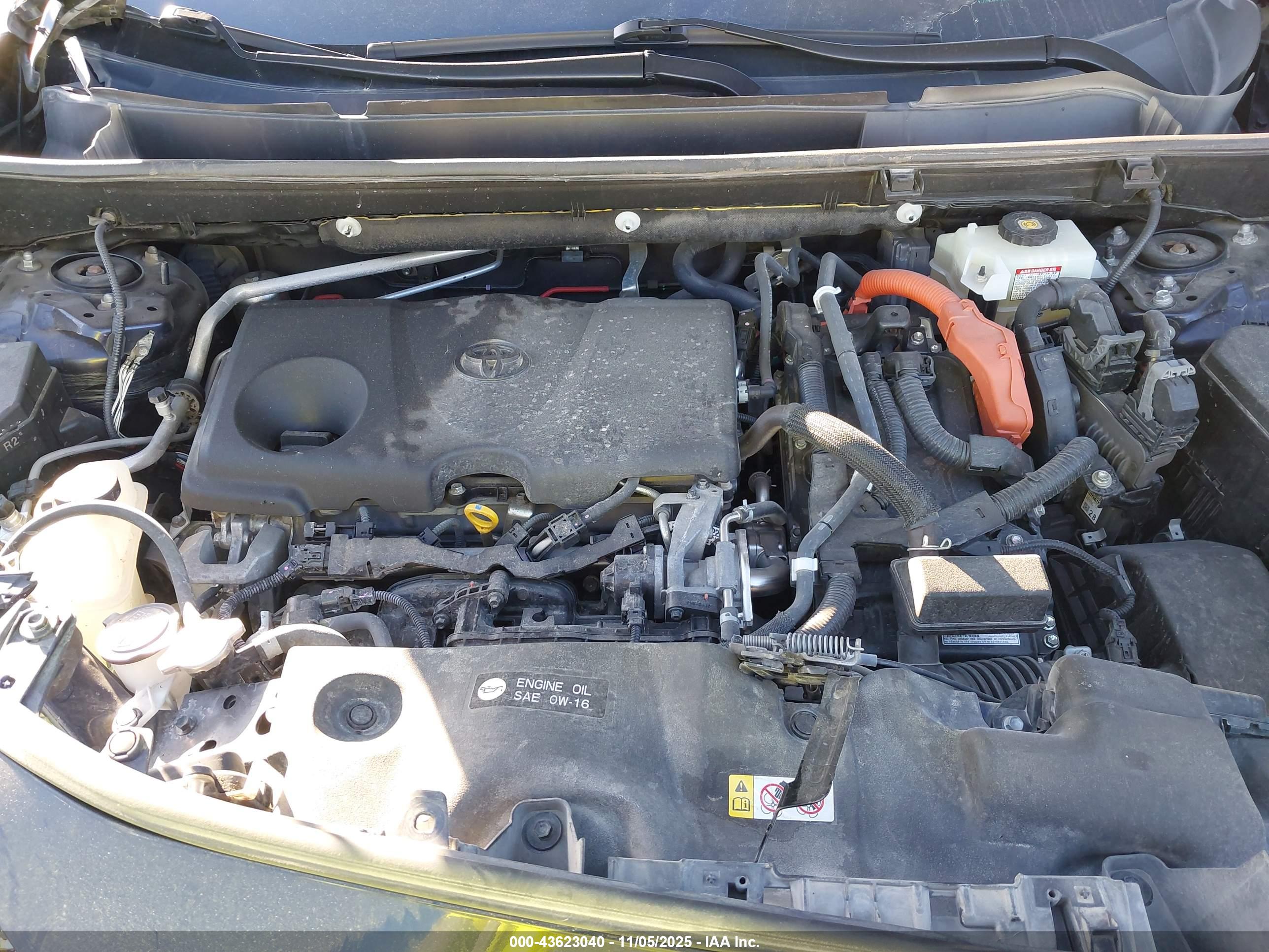 TOYOTA RAV4 image 10
