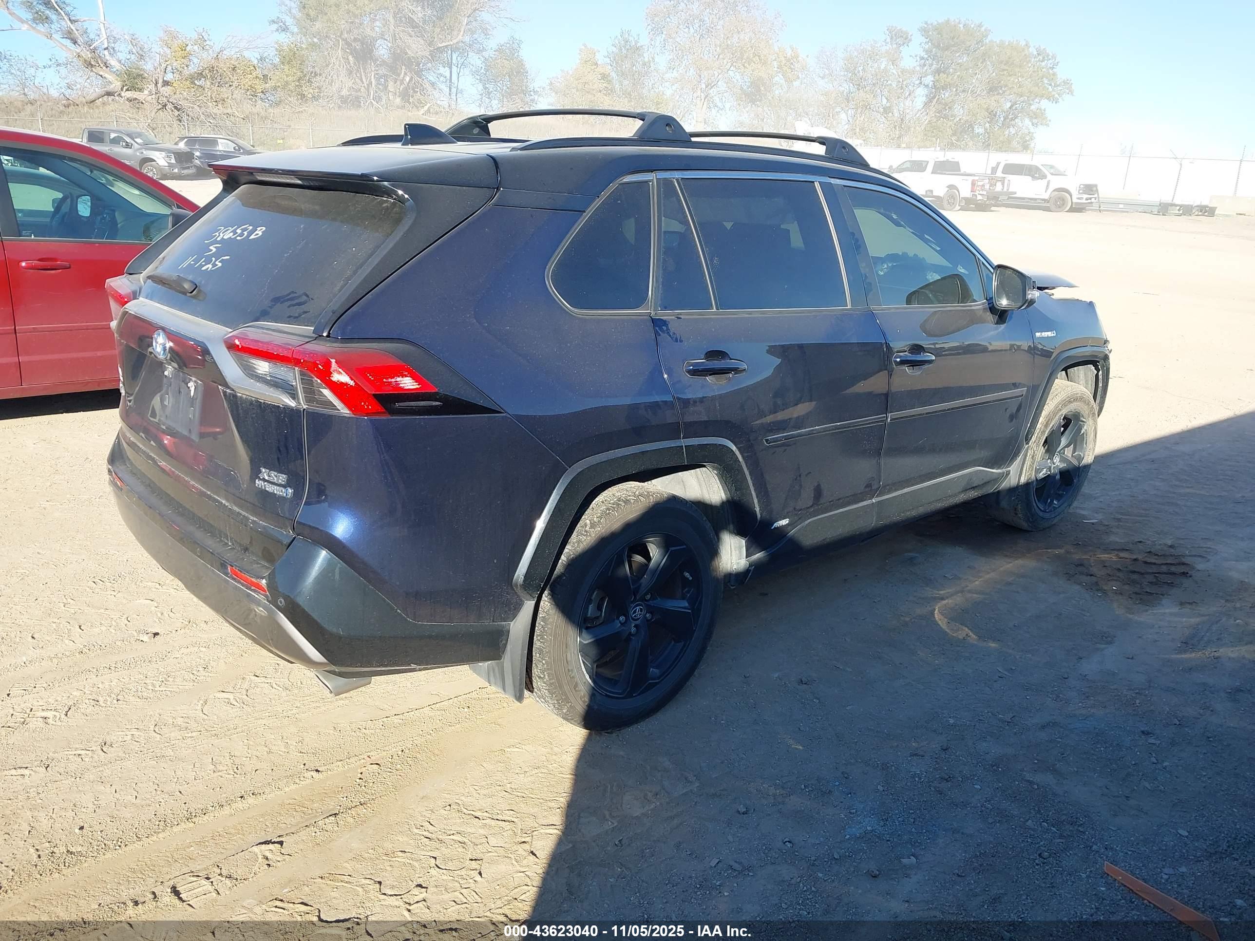 TOYOTA RAV4 image 4