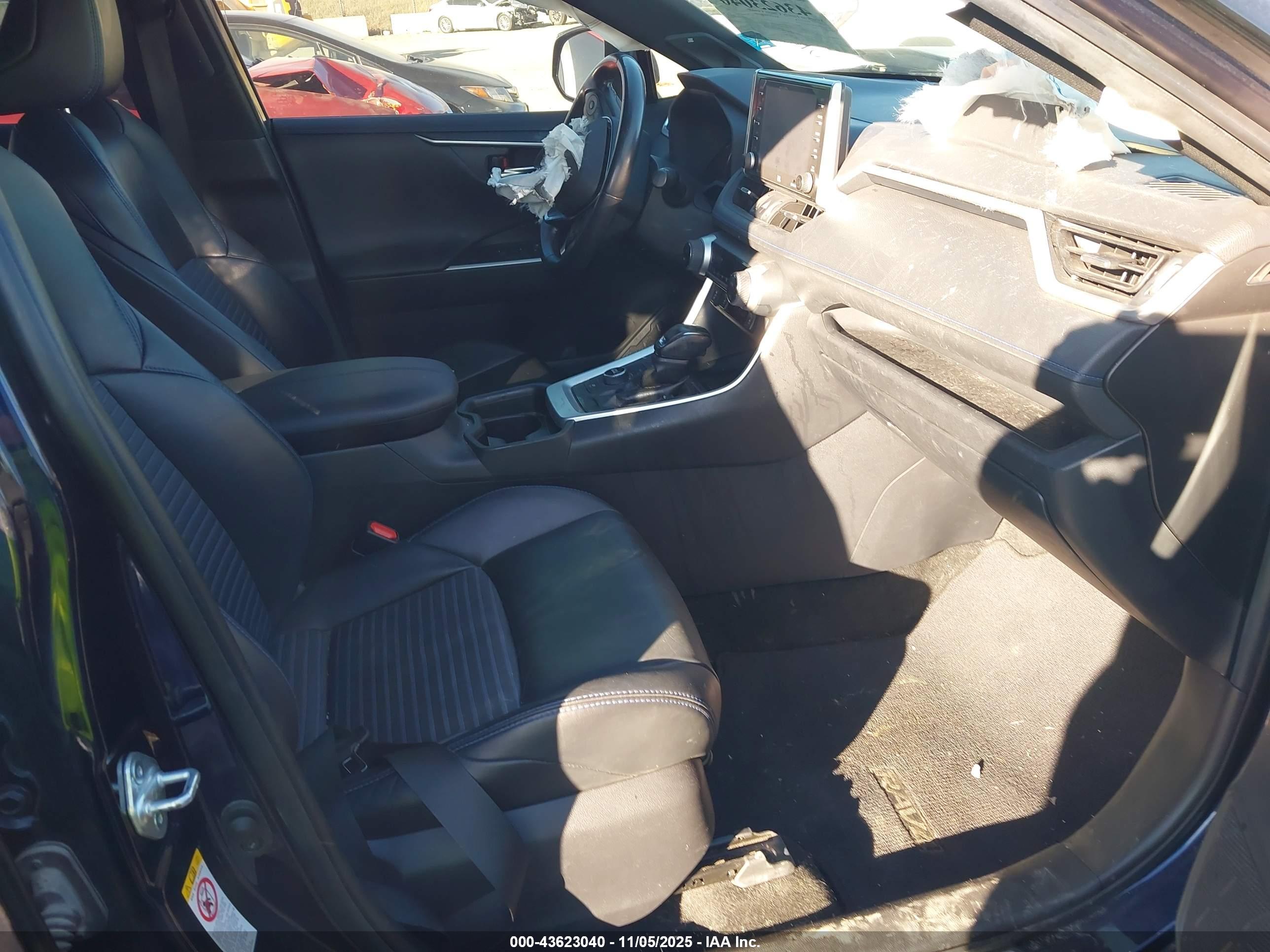 TOYOTA RAV4 image 5