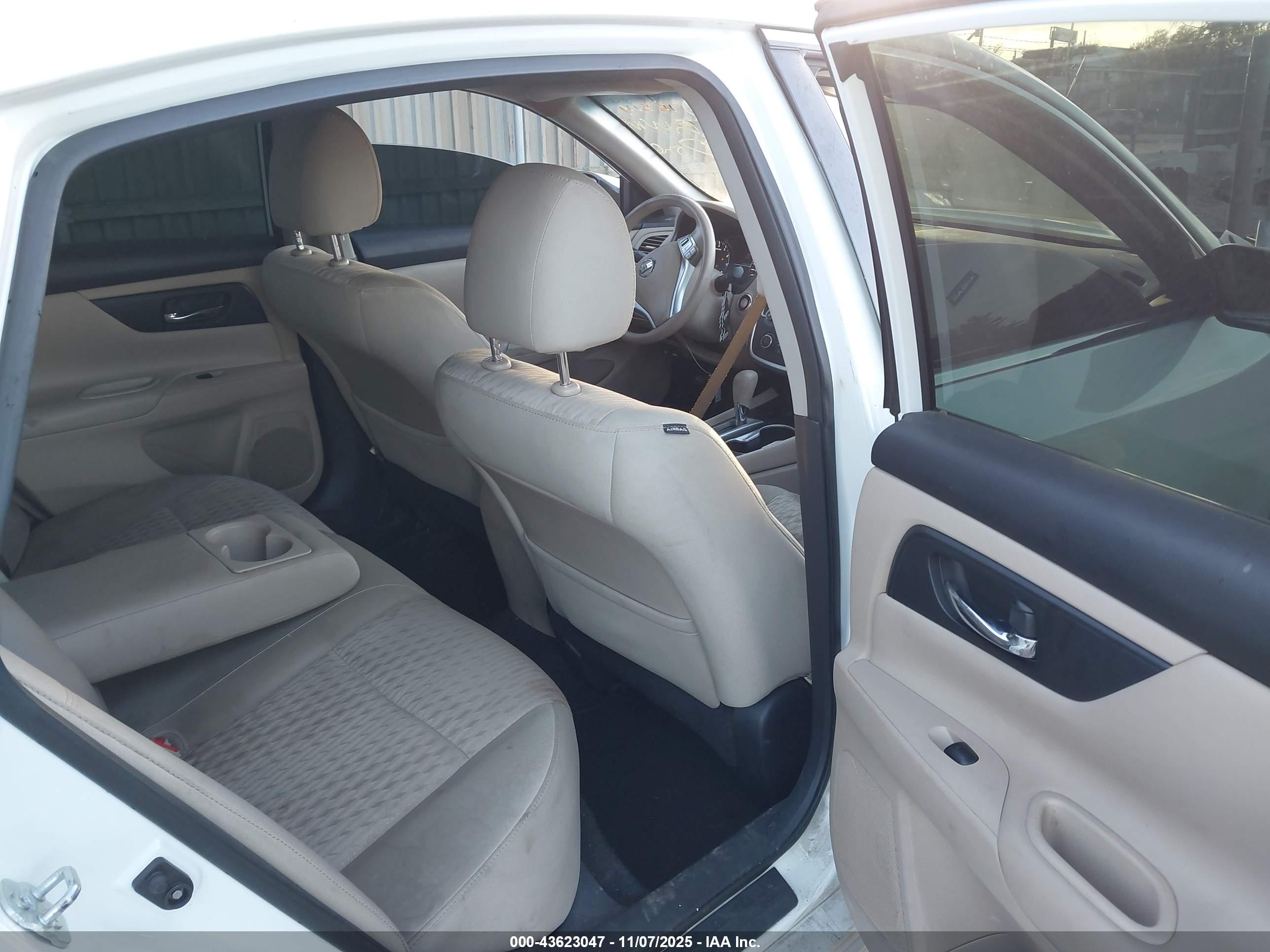 NISSAN ALTIMA image 8