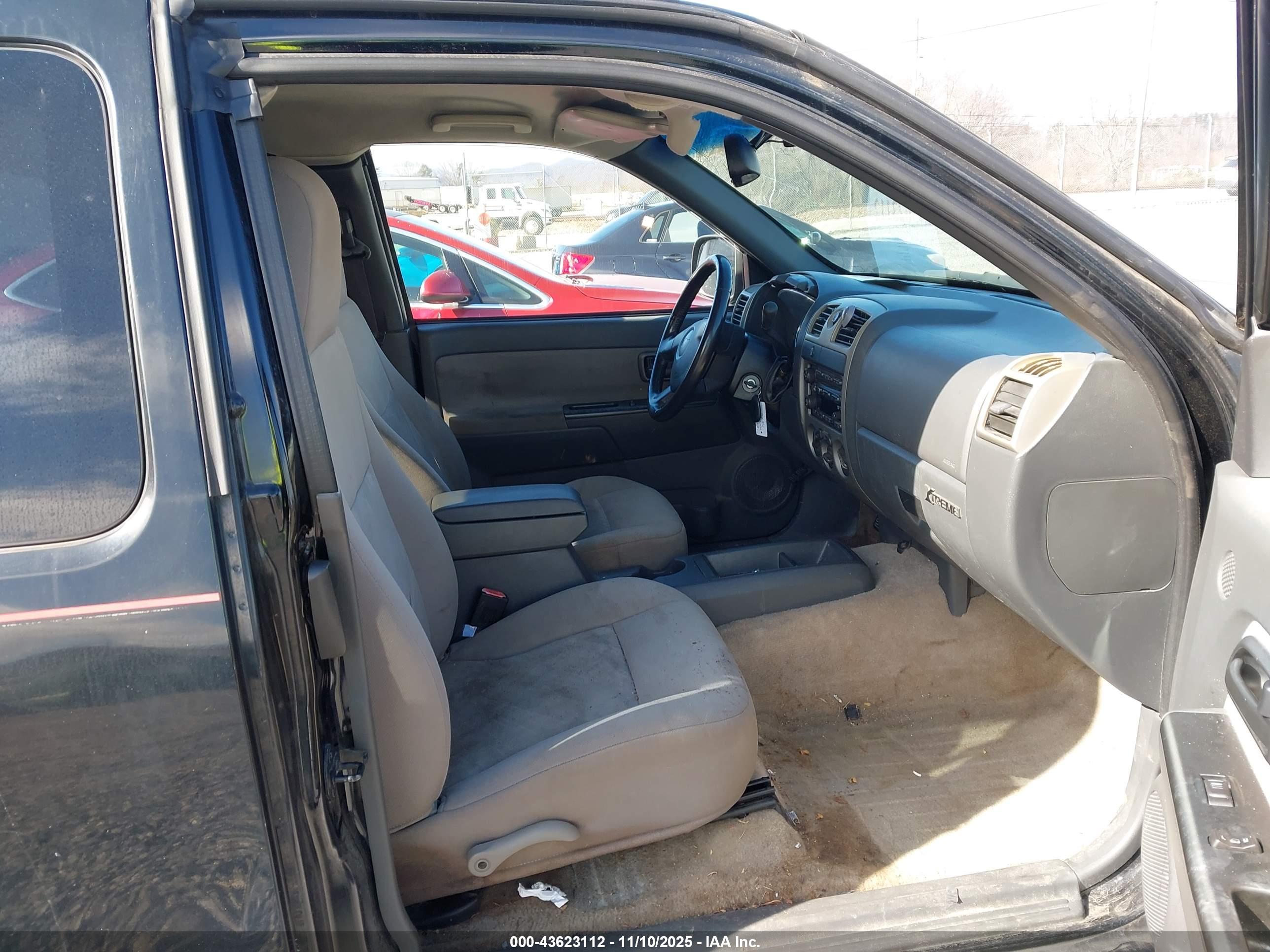 CHEVROLET COLORADO image 5