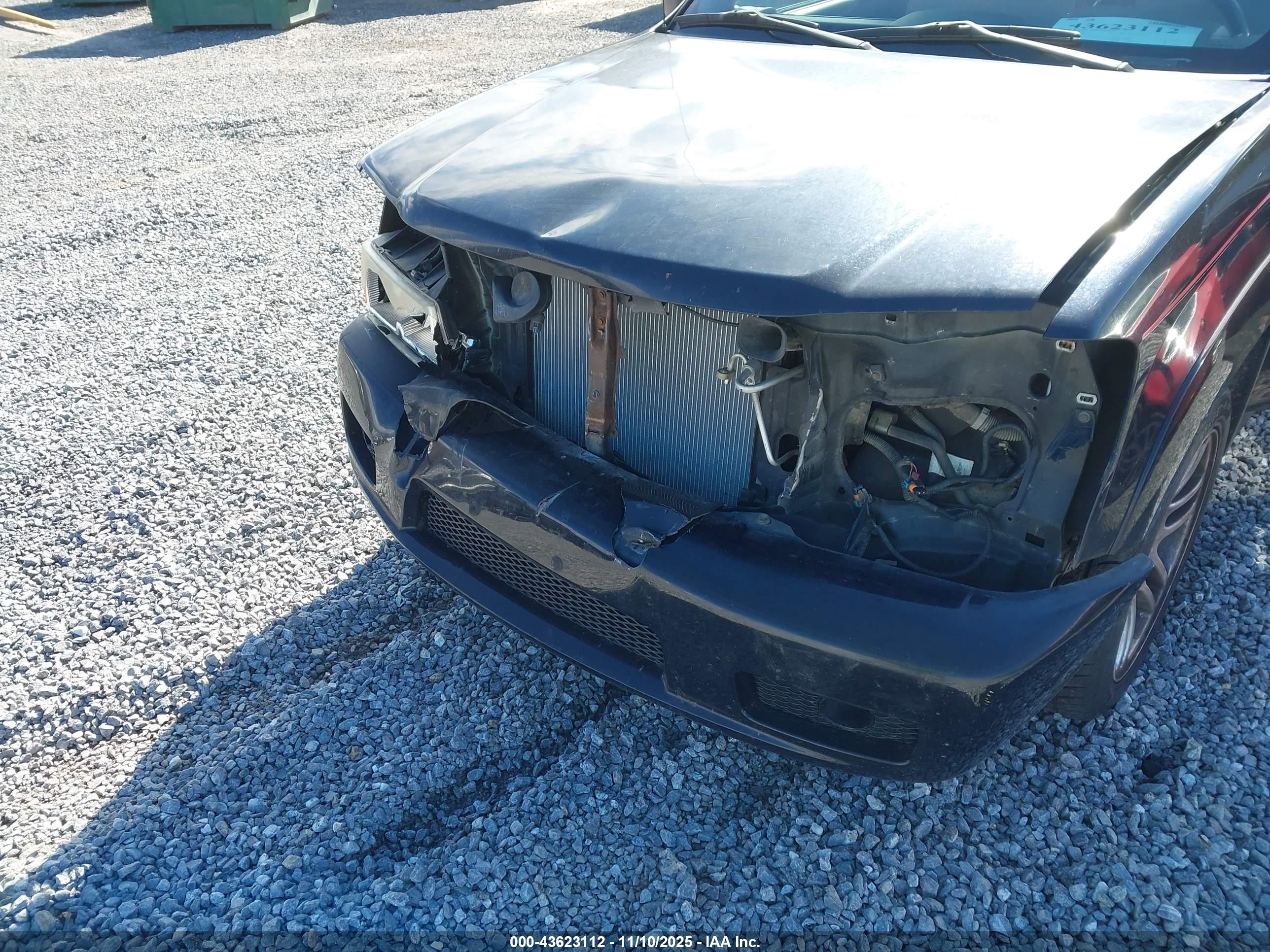 CHEVROLET COLORADO image 6