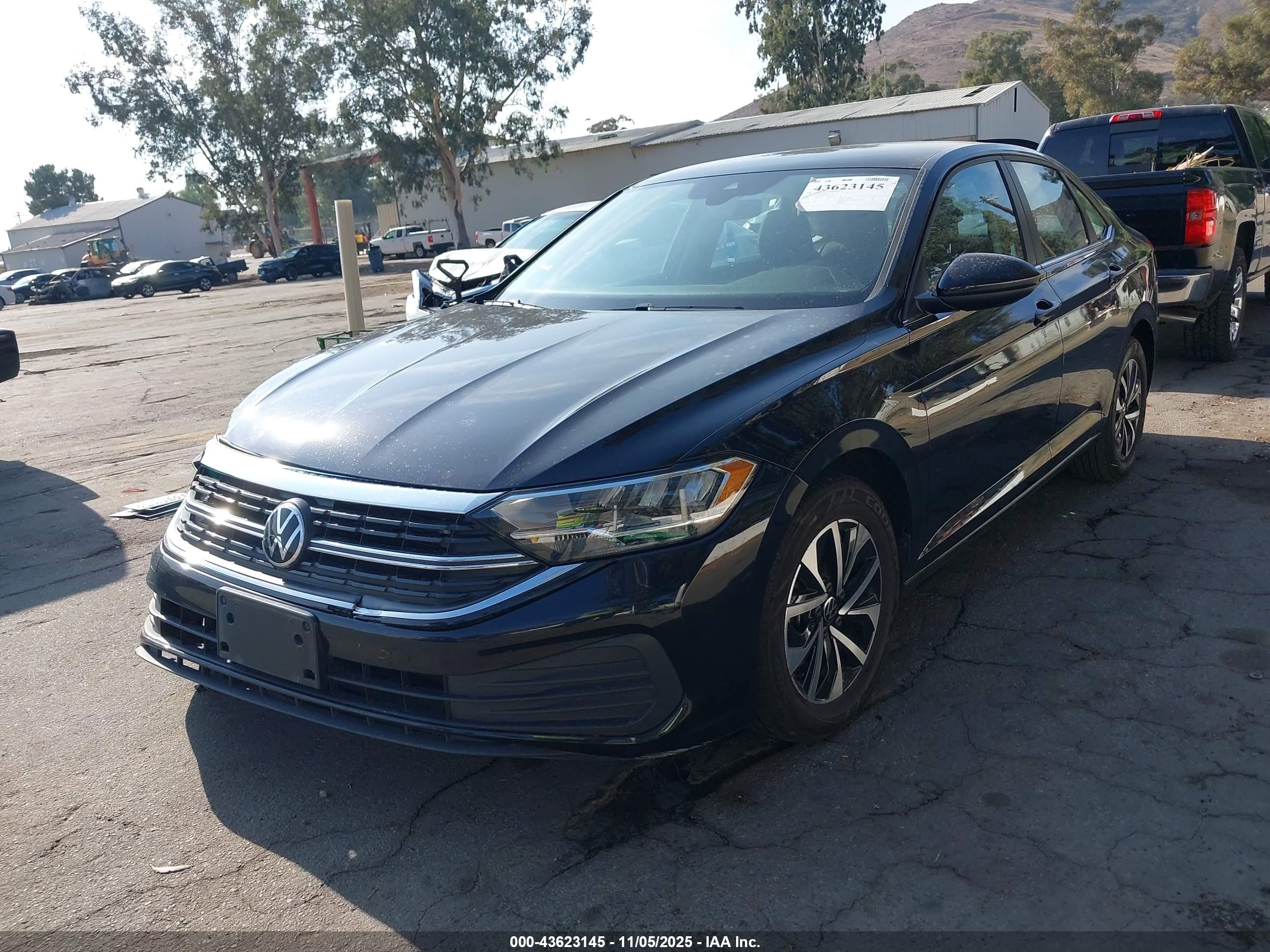 VOLKSWAGEN JETTA image 2