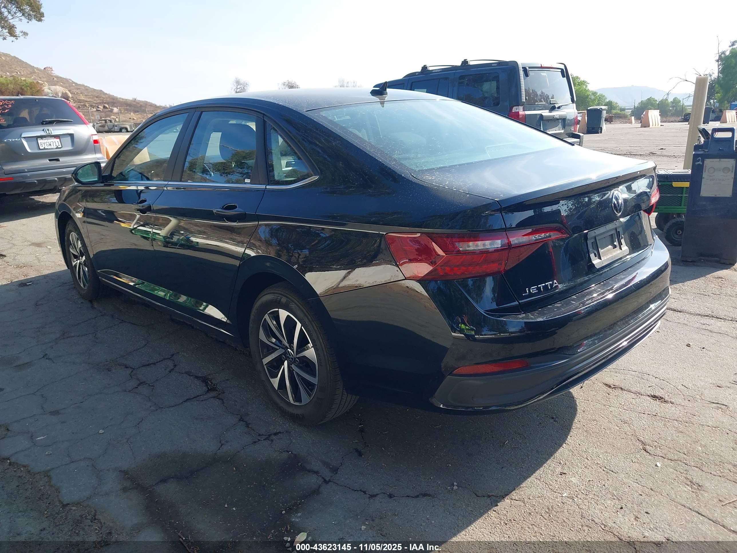 VOLKSWAGEN JETTA image 3