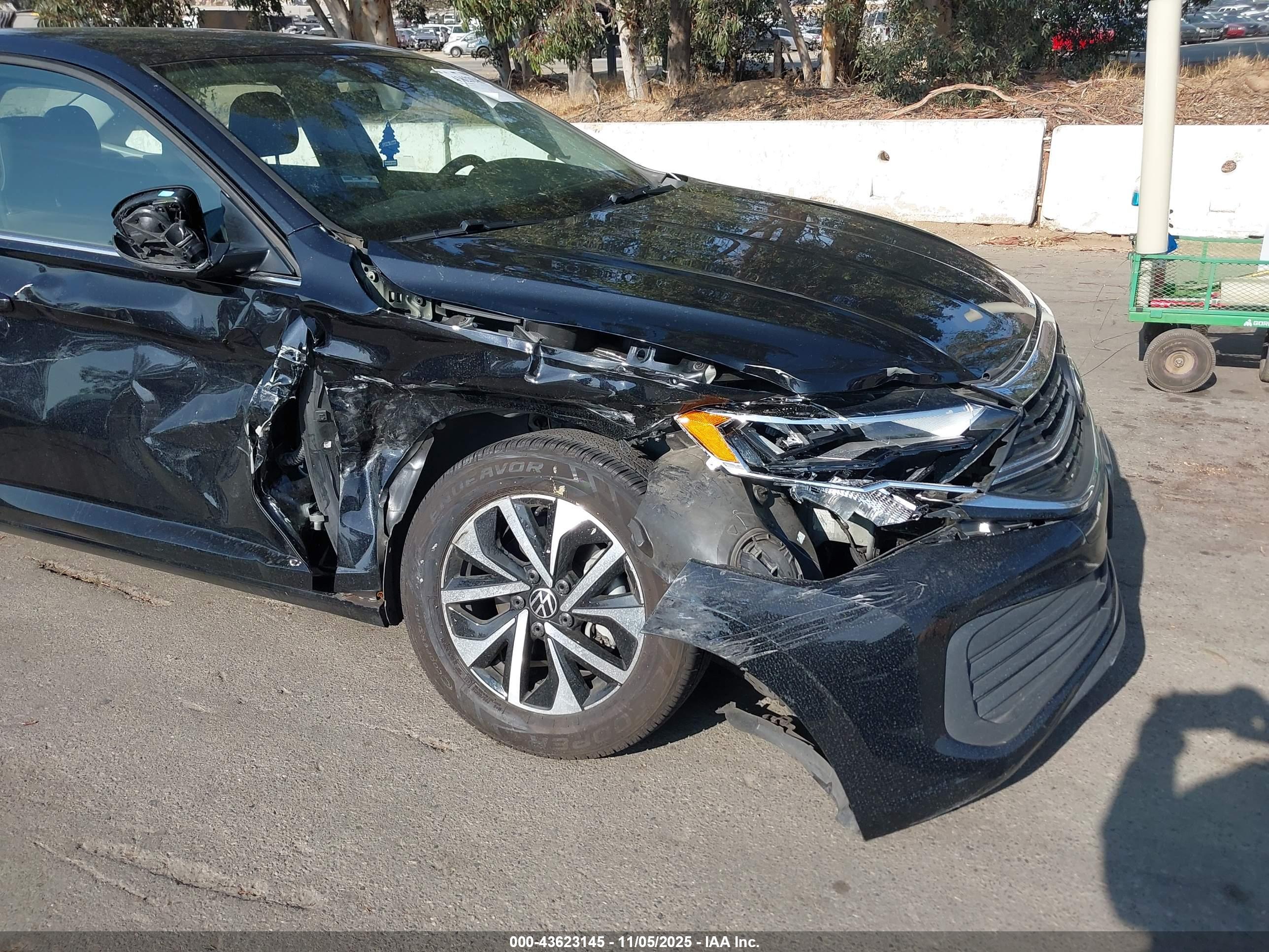 VOLKSWAGEN JETTA image 6