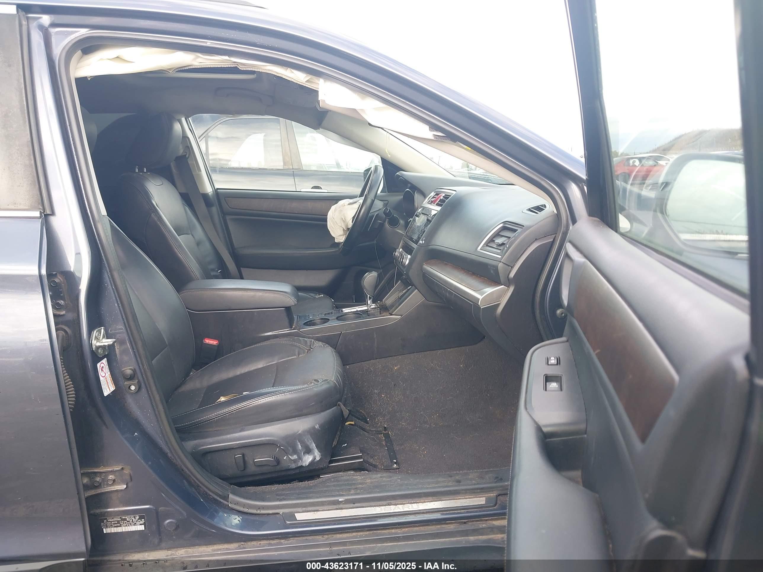 SUBARU OUTBACK image 5