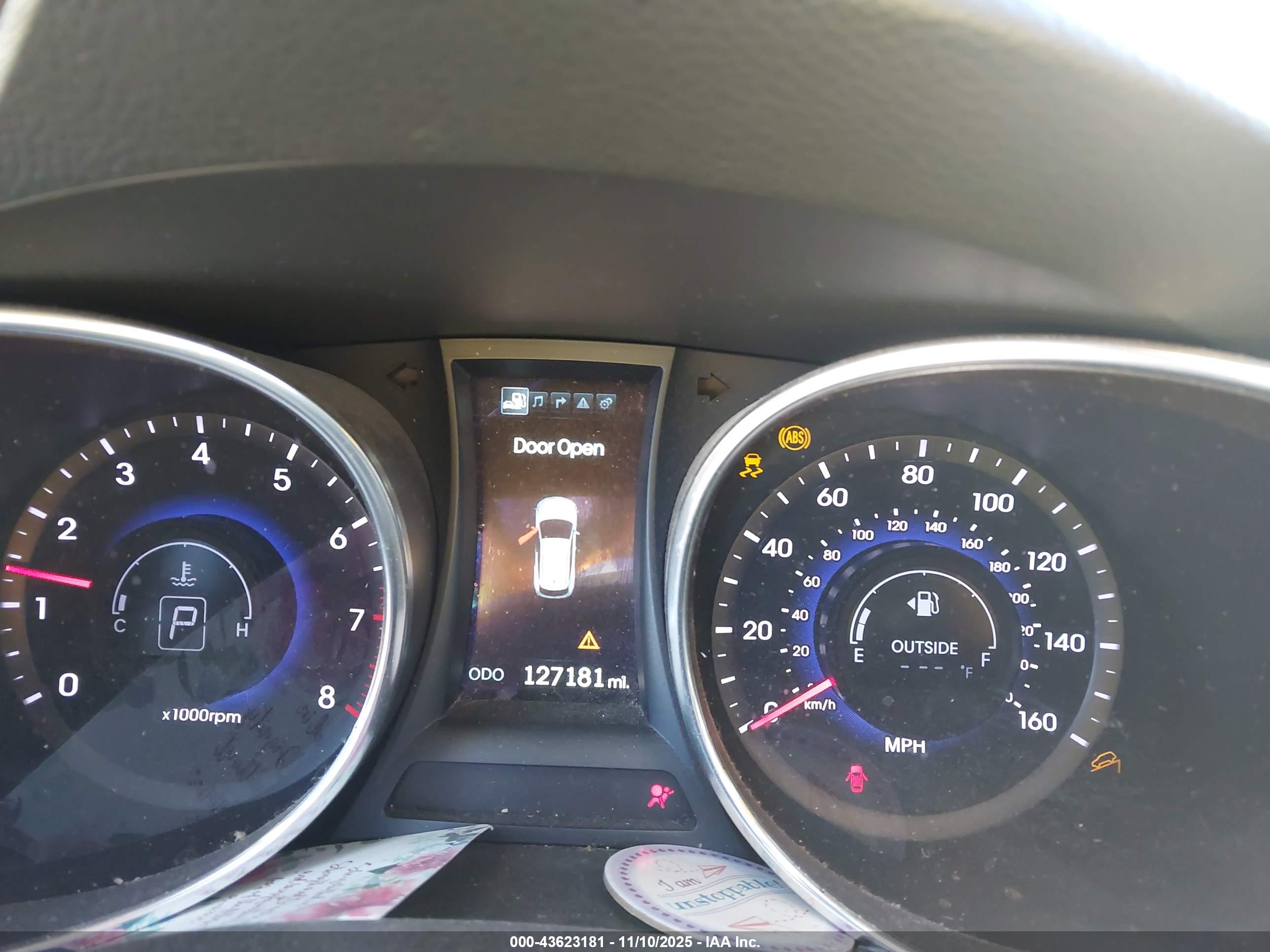 HYUNDAI SANTA image 7