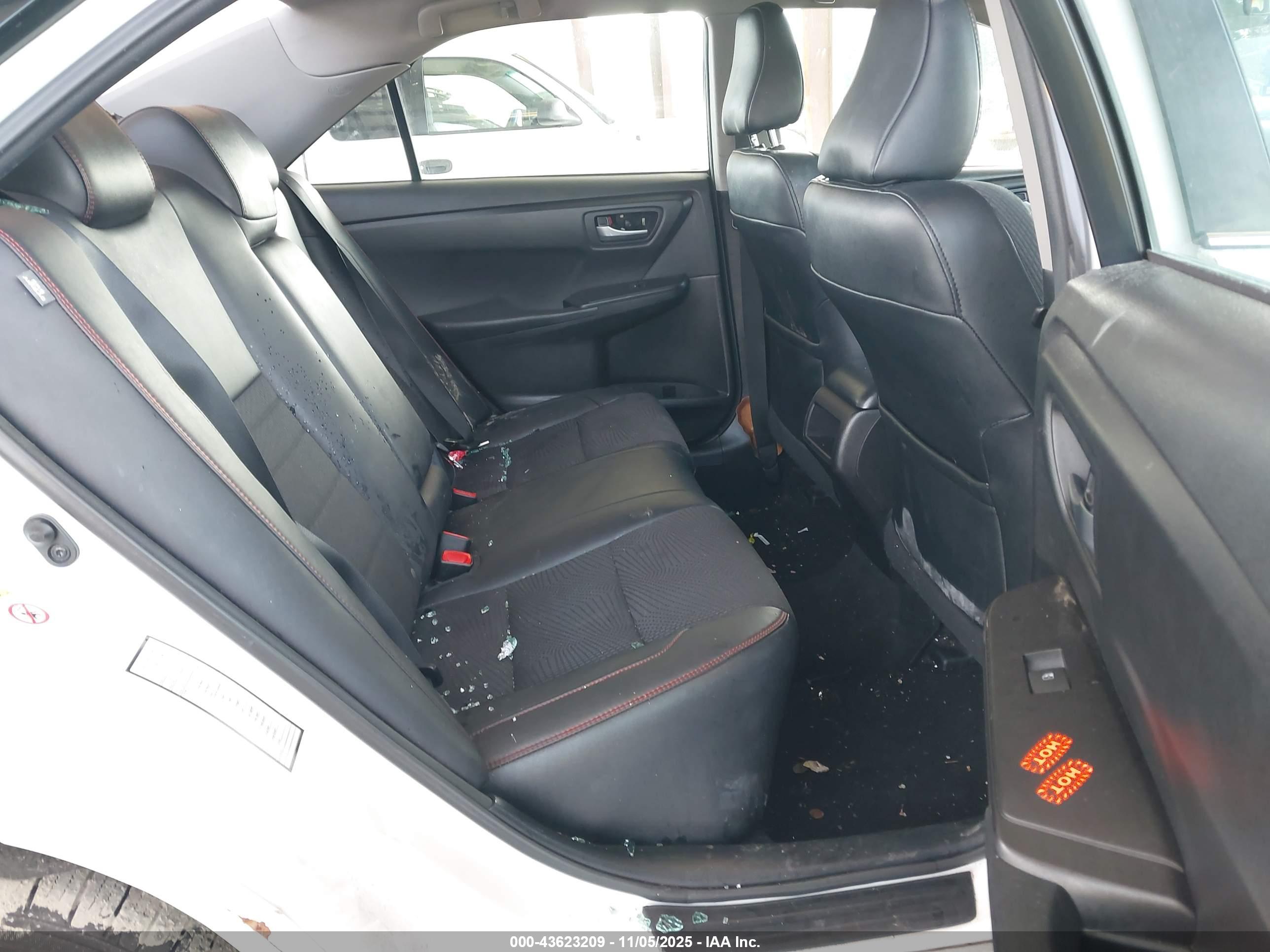 TOYOTA CAMRY image 8