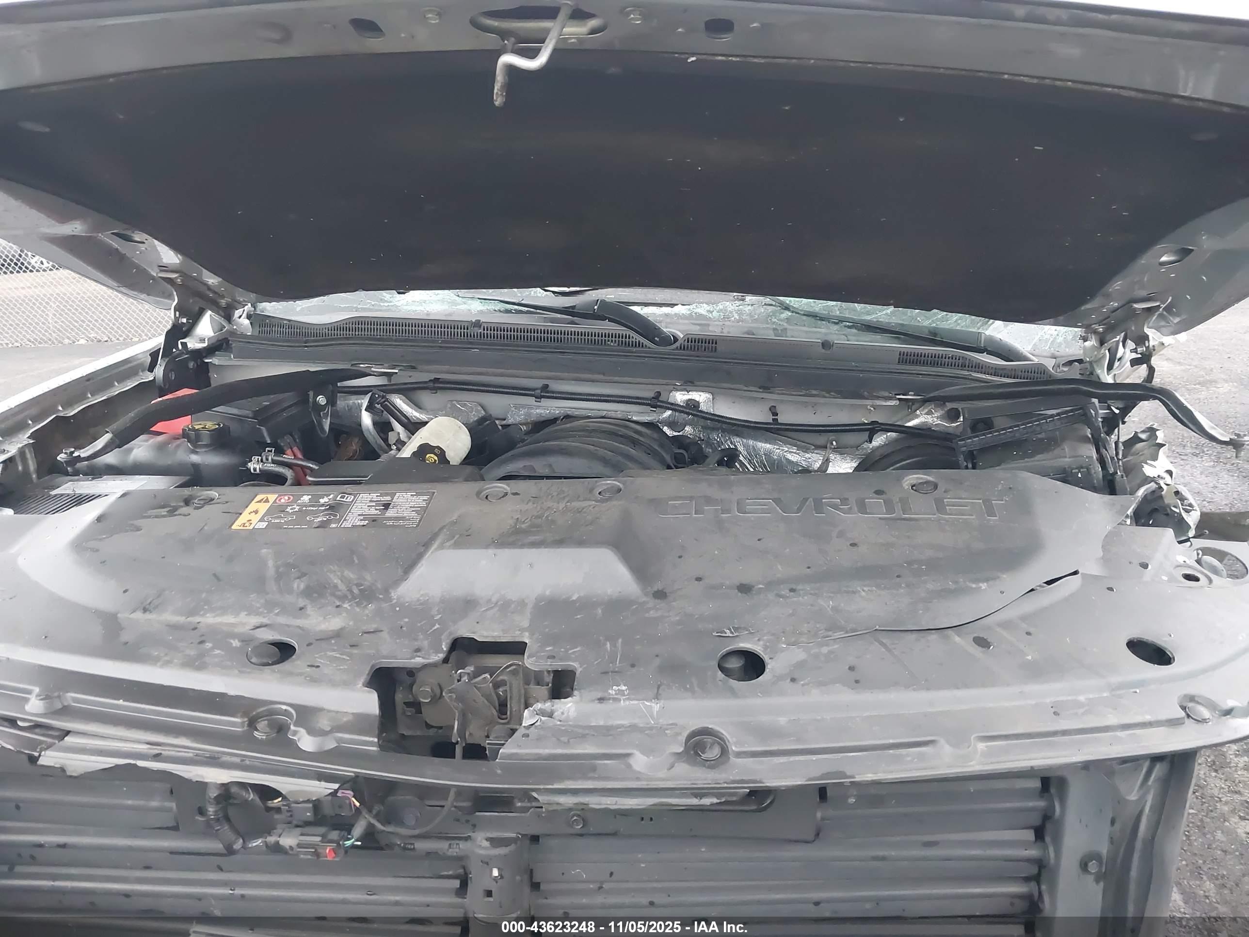 CHEVROLET TAHOE image 10
