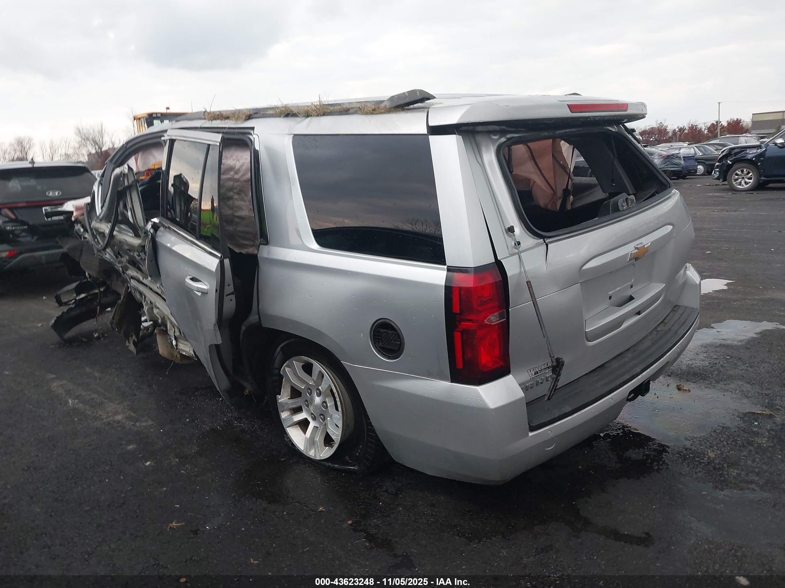 CHEVROLET TAHOE image 3