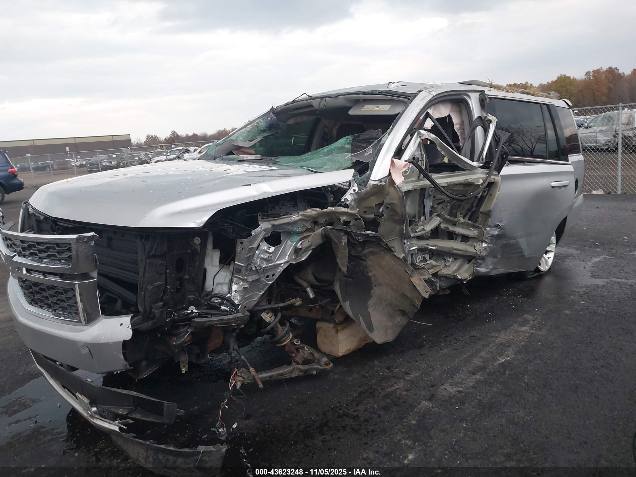 CHEVROLET TAHOE image 6