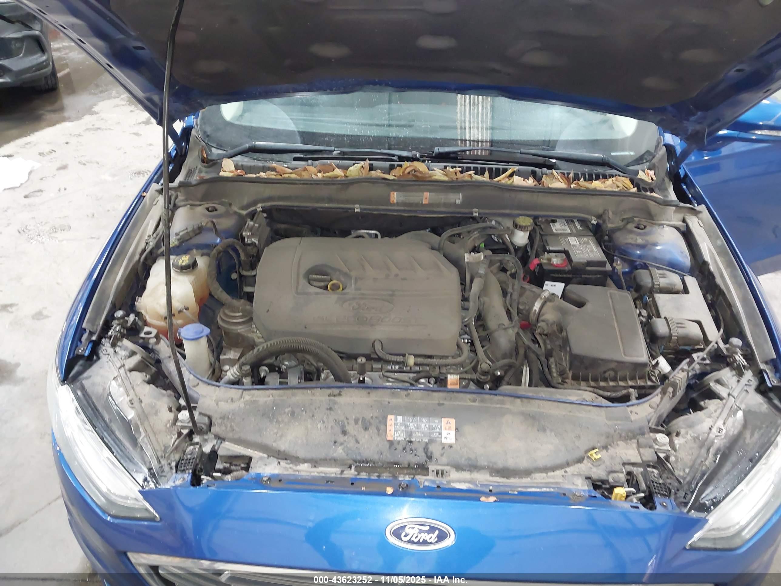 FORD FUSION image 10