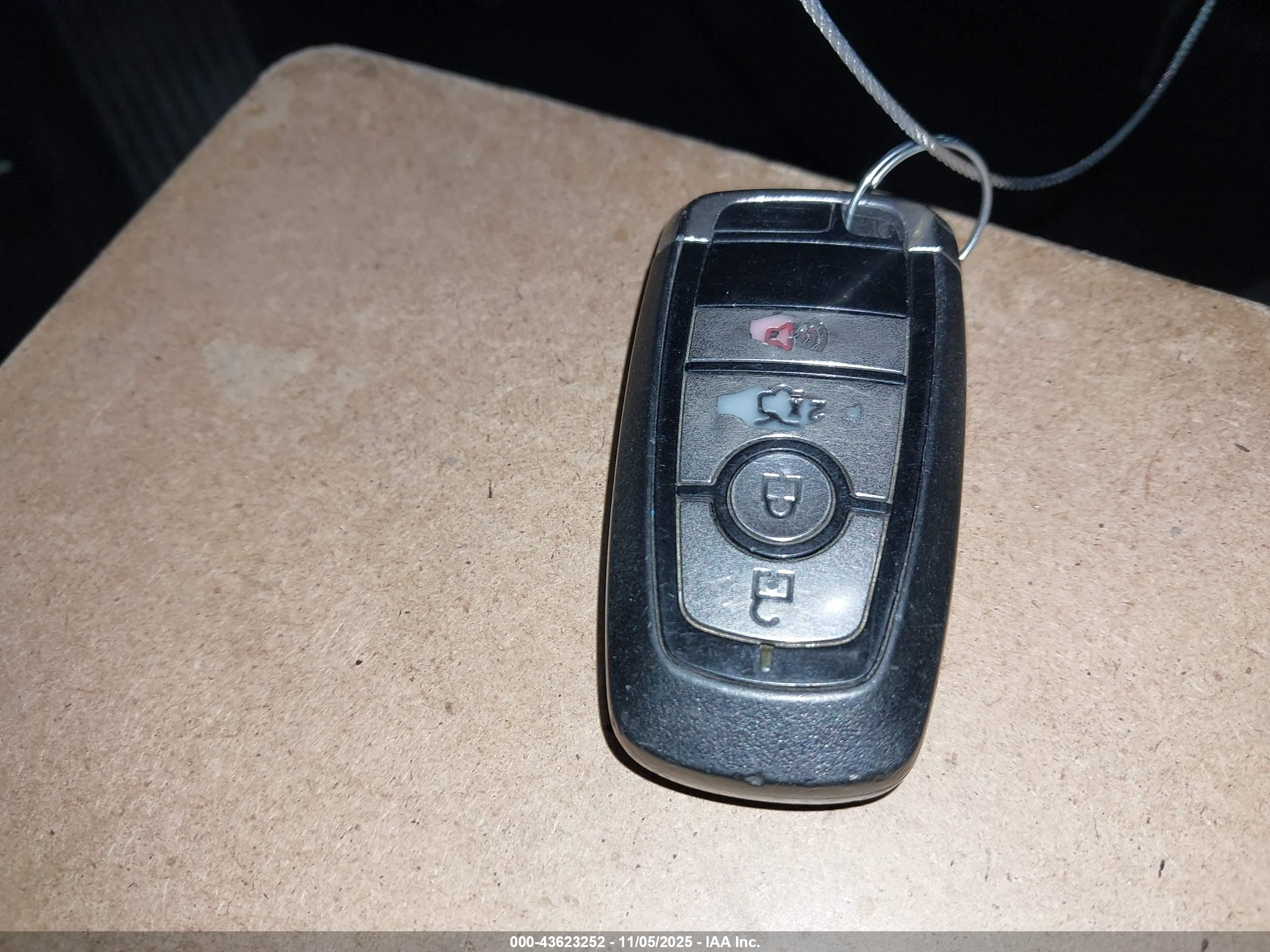 FORD FUSION image 11