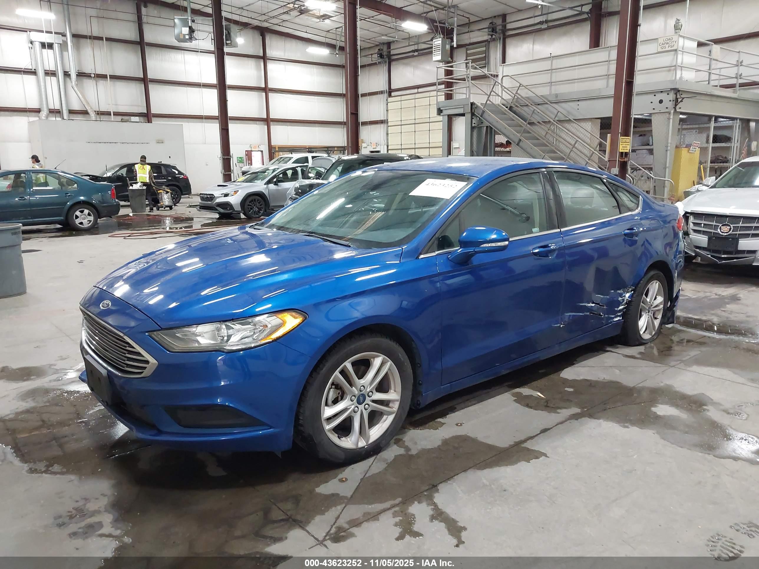 FORD FUSION image 2
