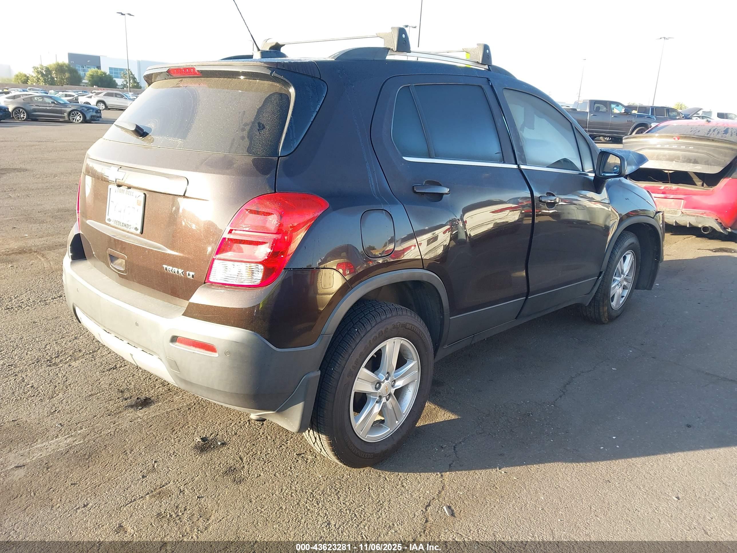 CHEVROLET TRAX image 4