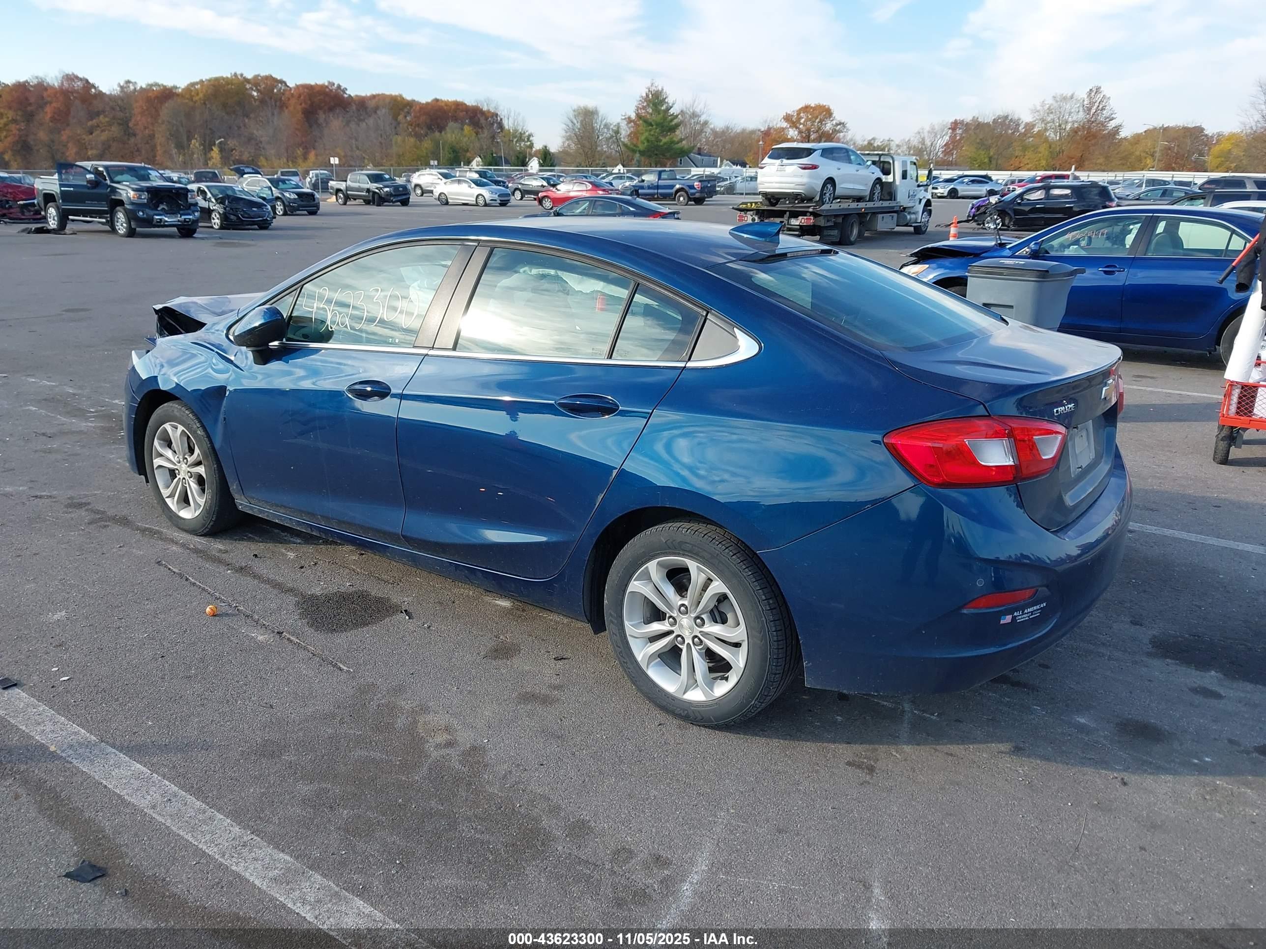 CHEVROLET CRUZE image 3