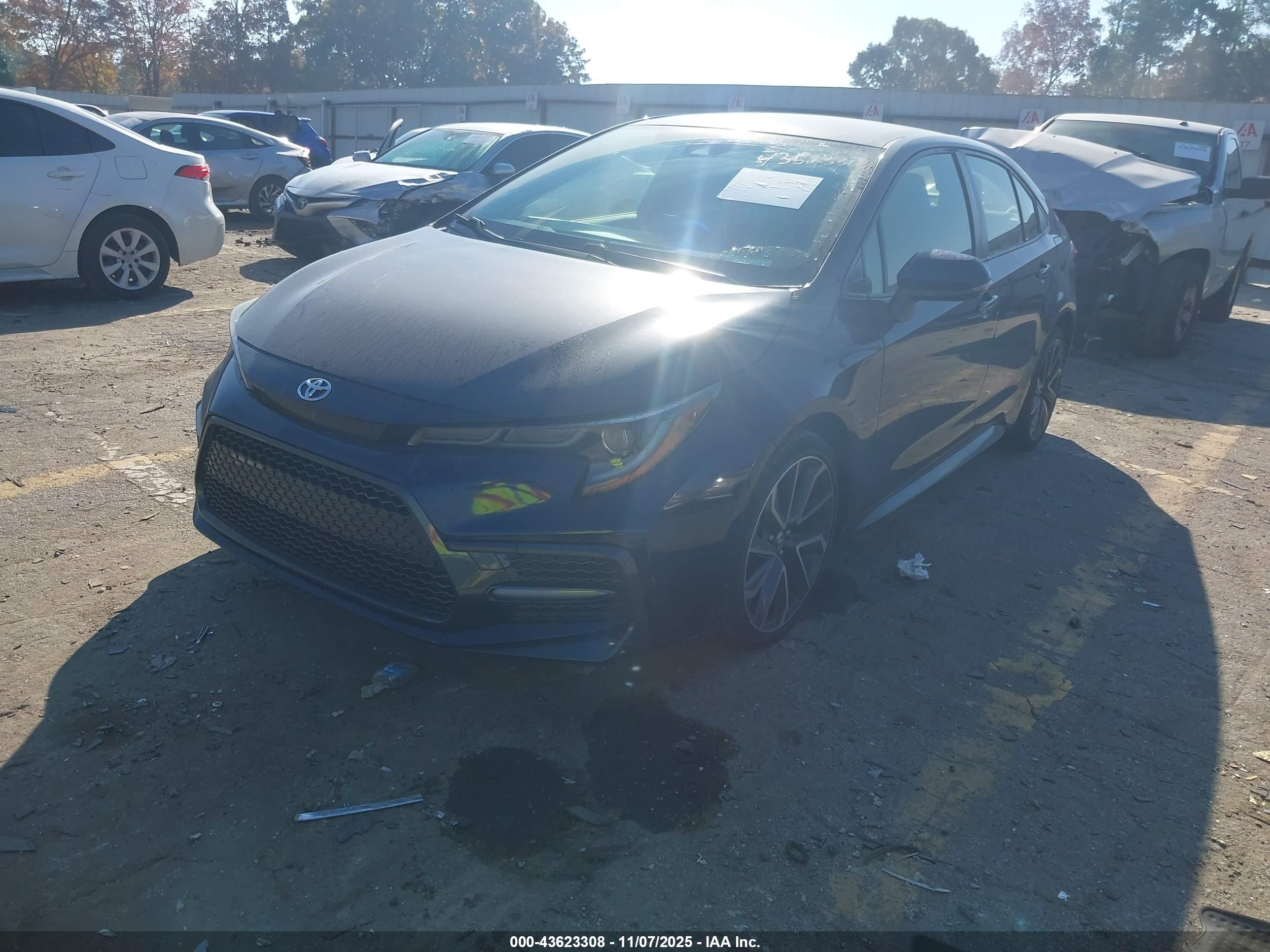 TOYOTA COROLLA image 2