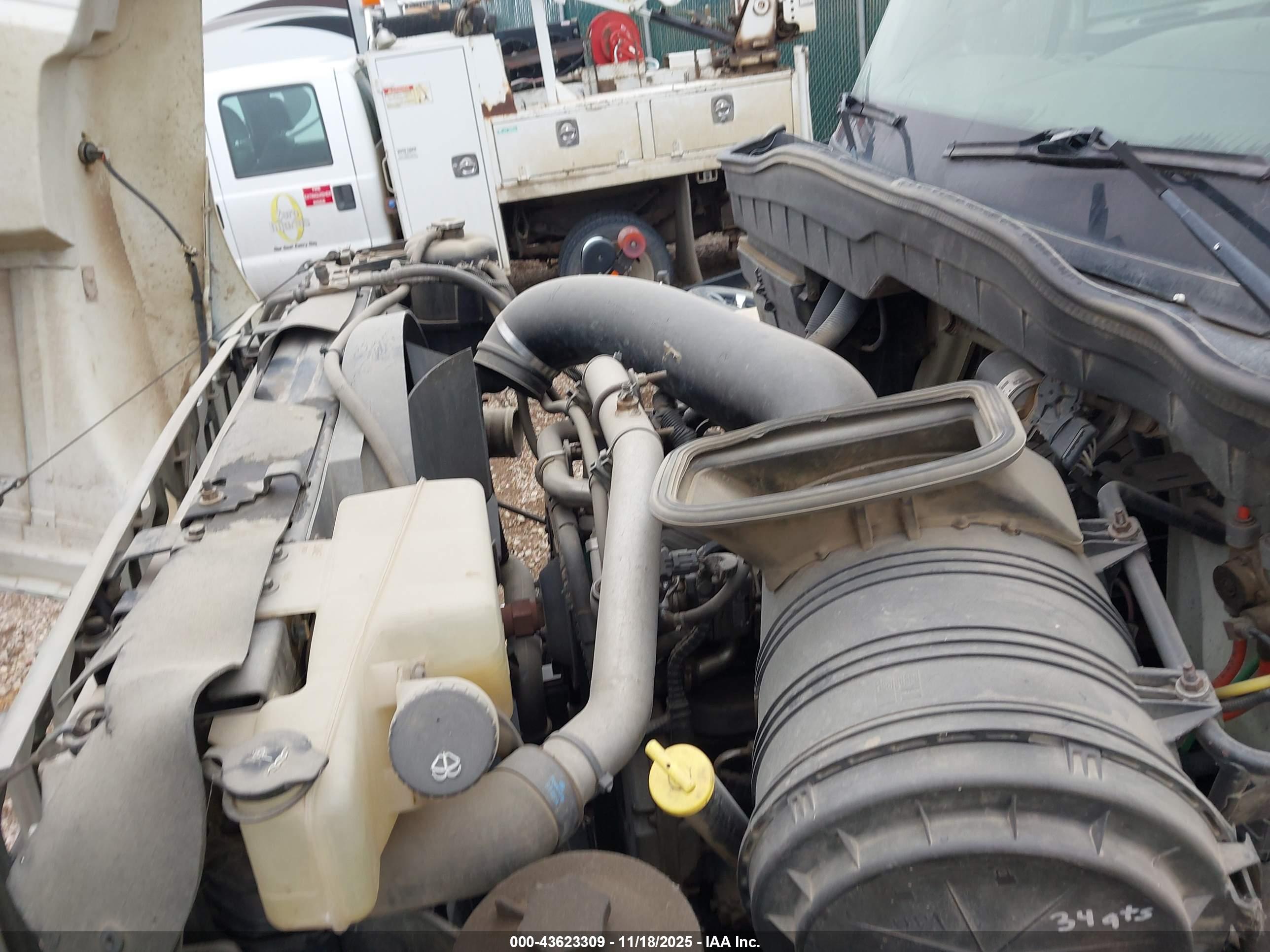 INTERNATIONAL 7000 image 10