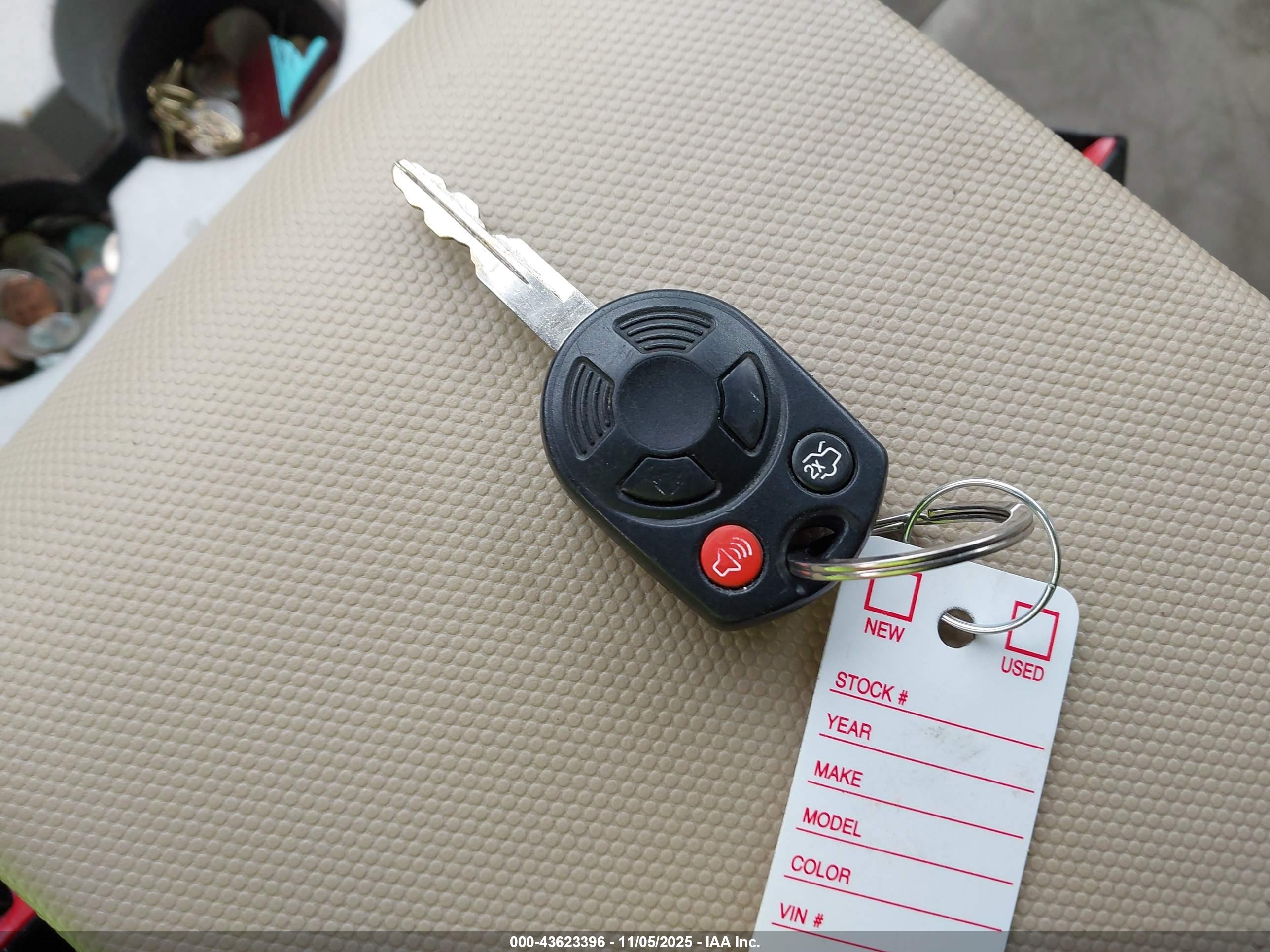 FORD ESCAPE image 11