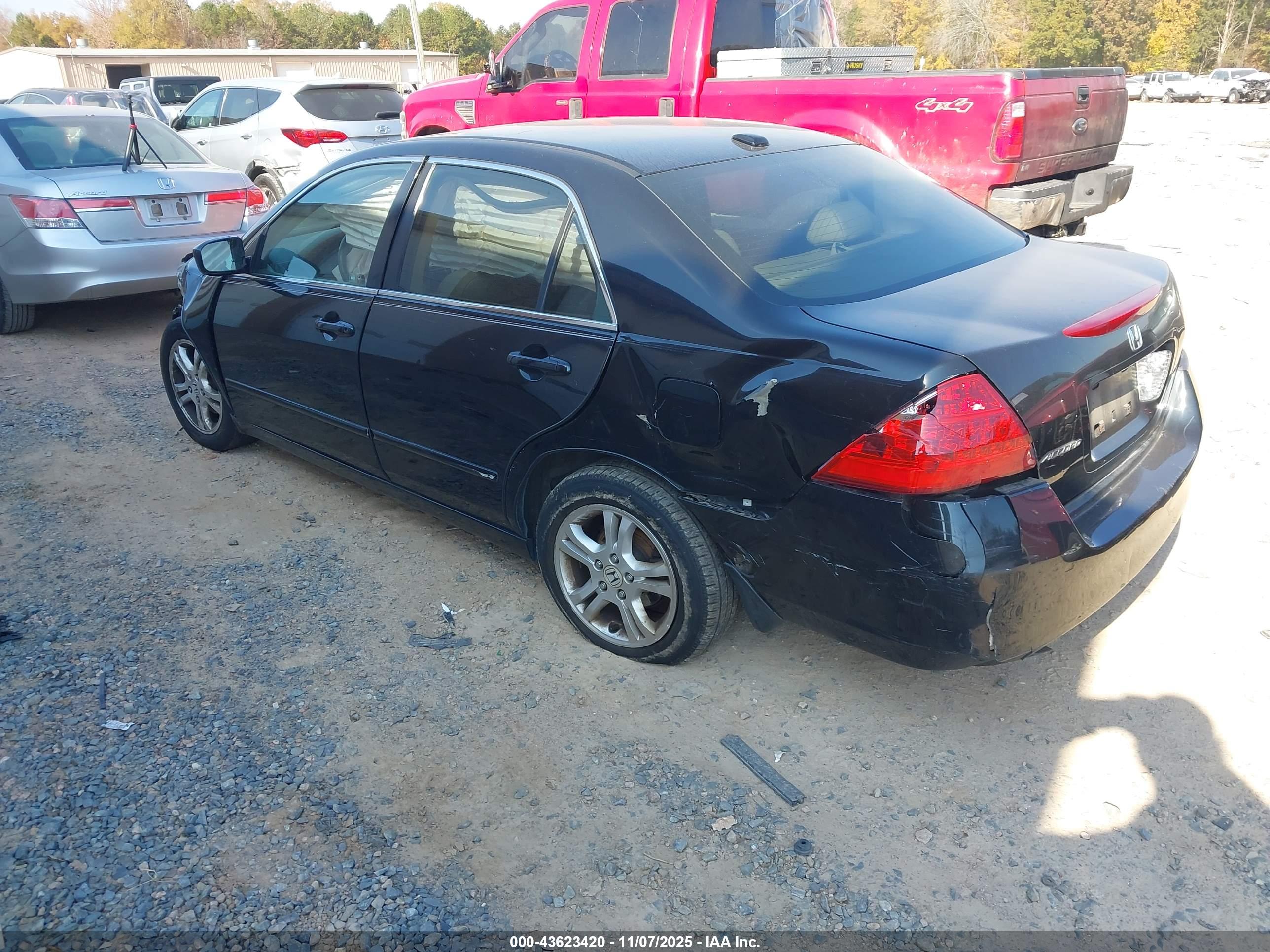 HONDA ACCORD image 3
