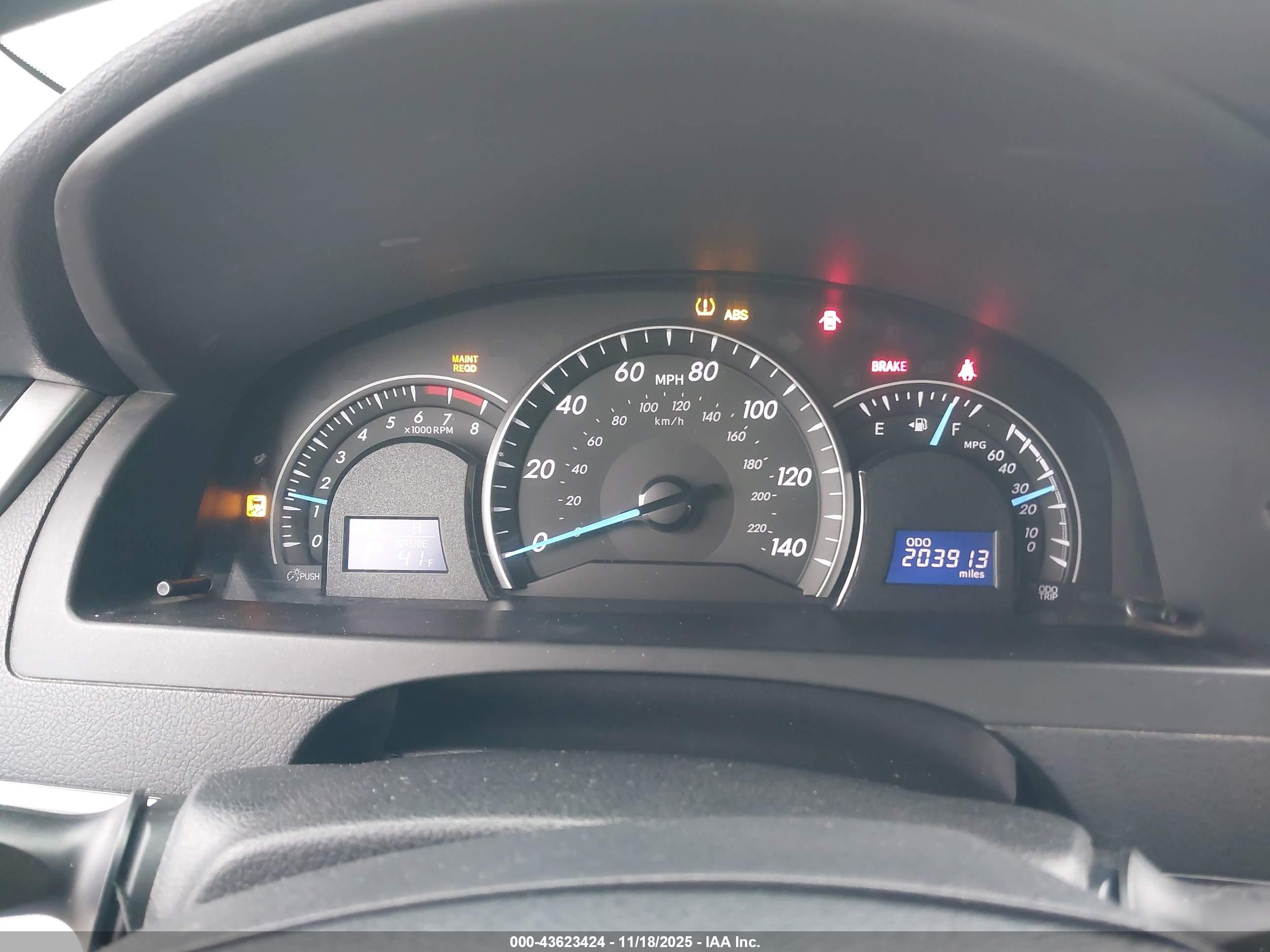 TOYOTA CAMRY image 7