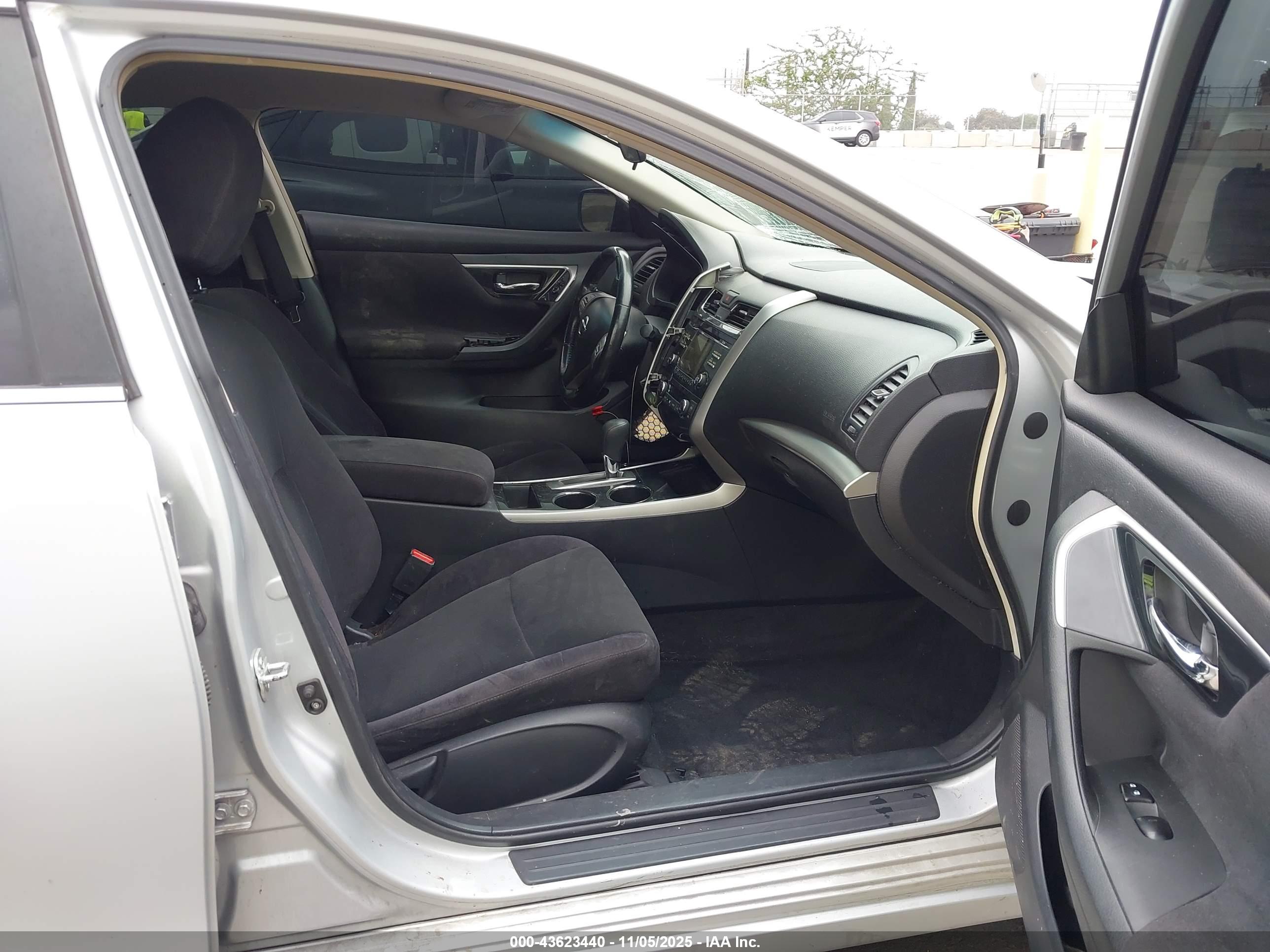 NISSAN ALTIMA image 5