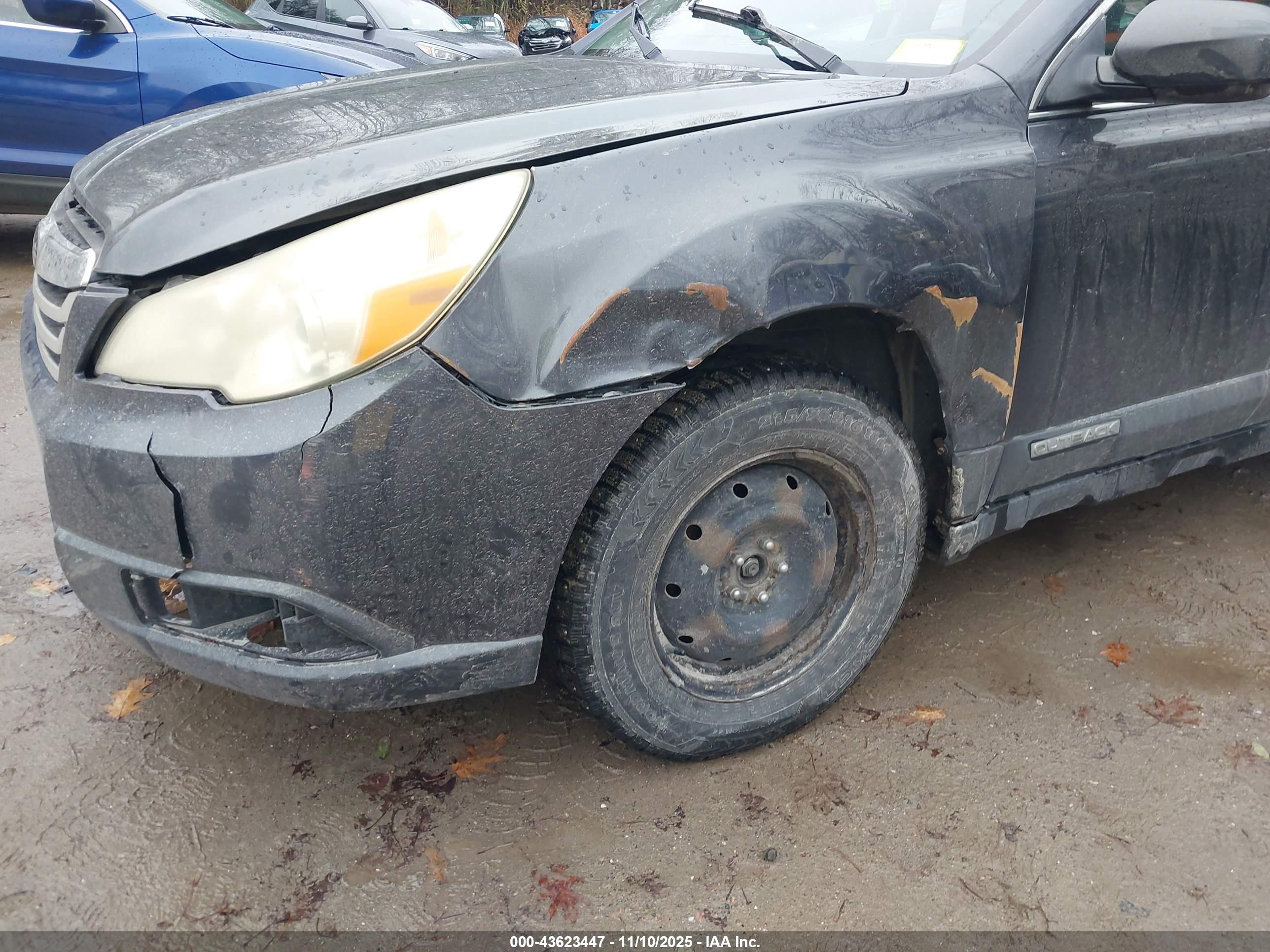 SUBARU OUTBACK image 6