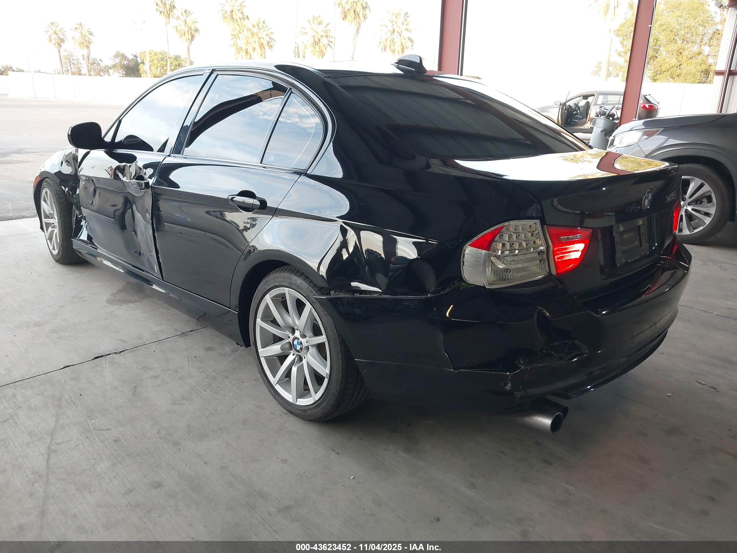 BMW 328I image 3
