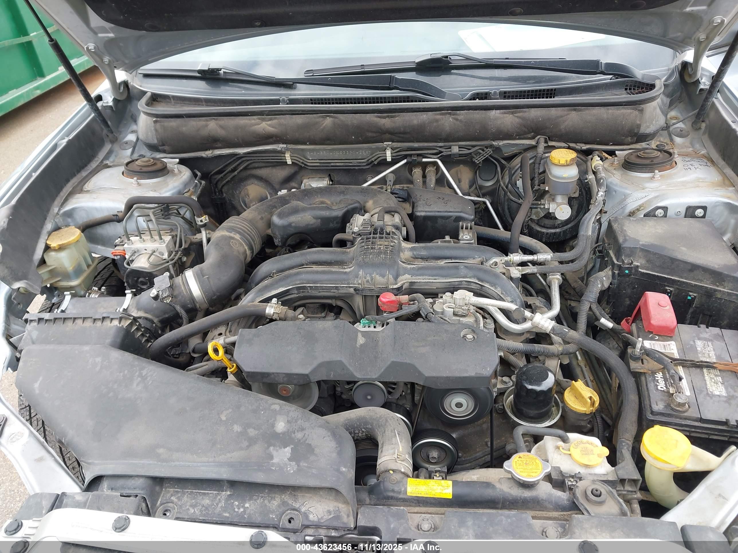 SUBARU OUTBACK image 10
