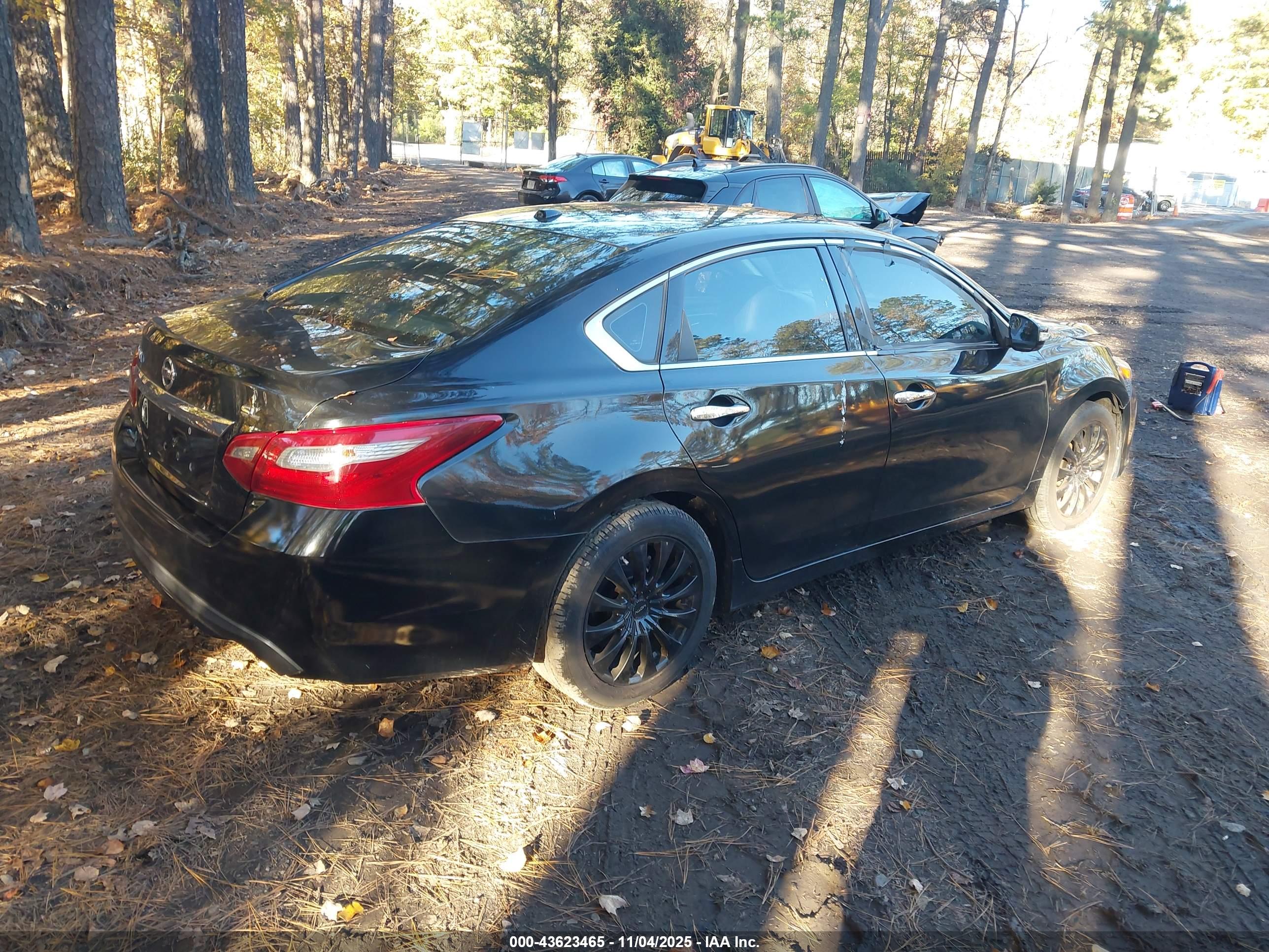 NISSAN ALTIMA image 4