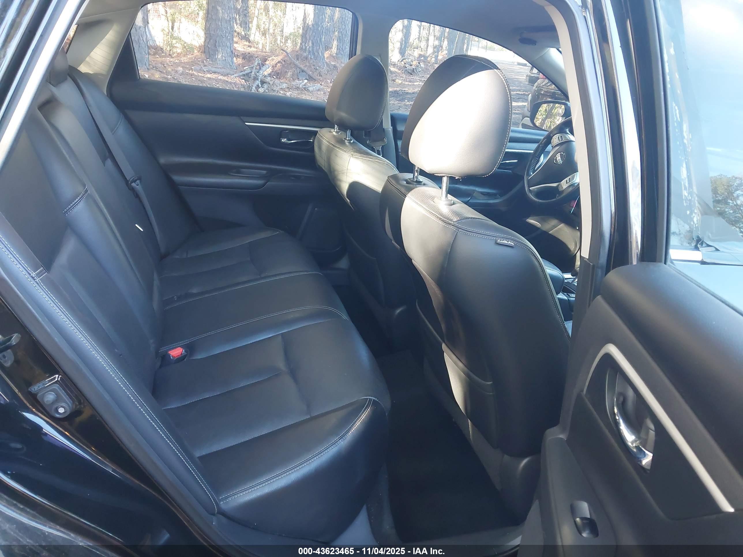 NISSAN ALTIMA image 8