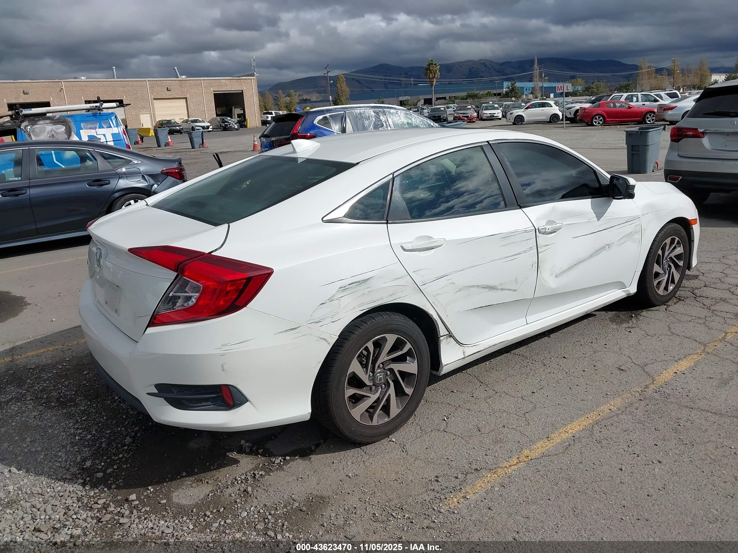 HONDA CIVIC image 4
