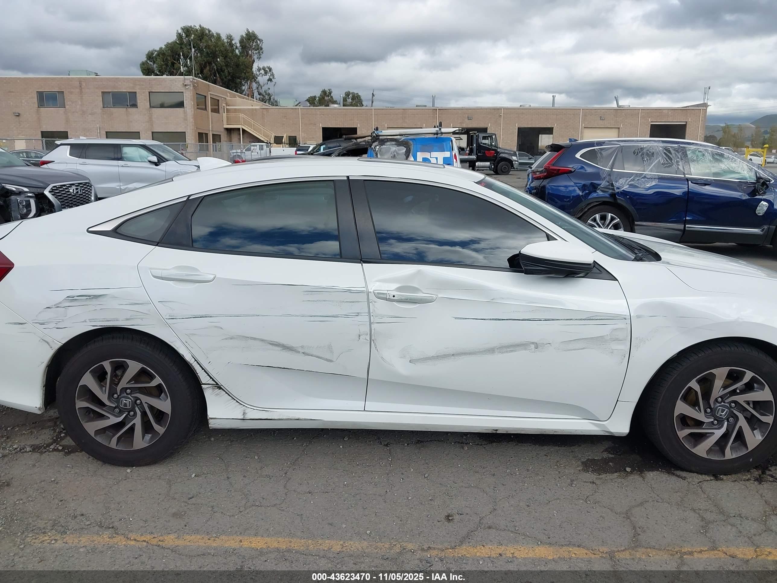 HONDA CIVIC image 6
