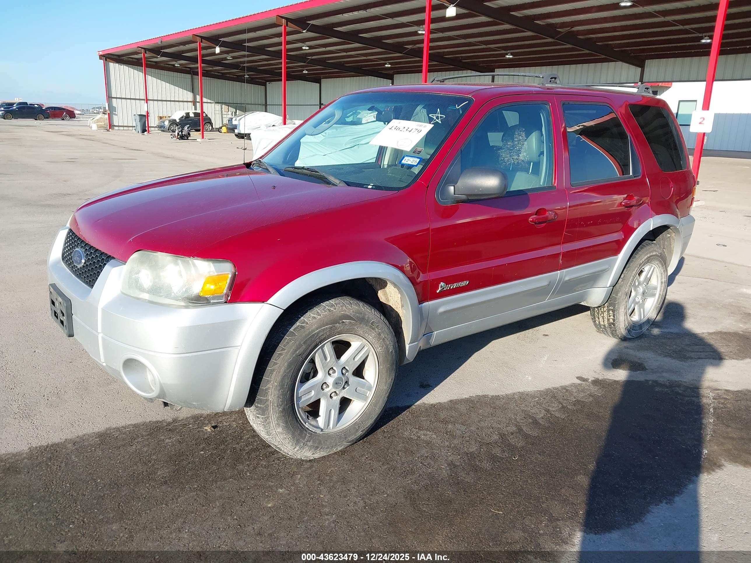 FORD ESCAPE image 2