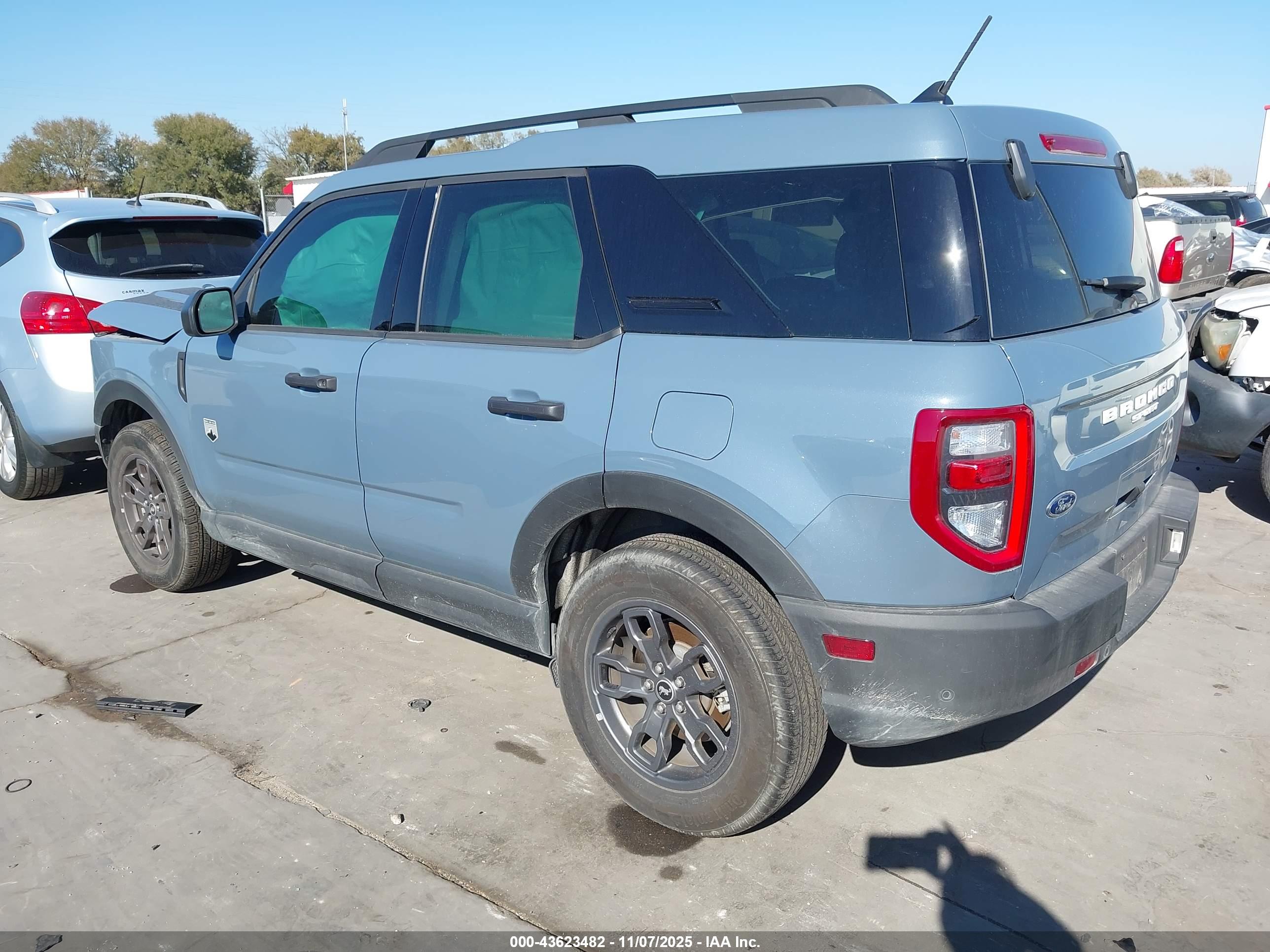 FORD BRONCO image 3